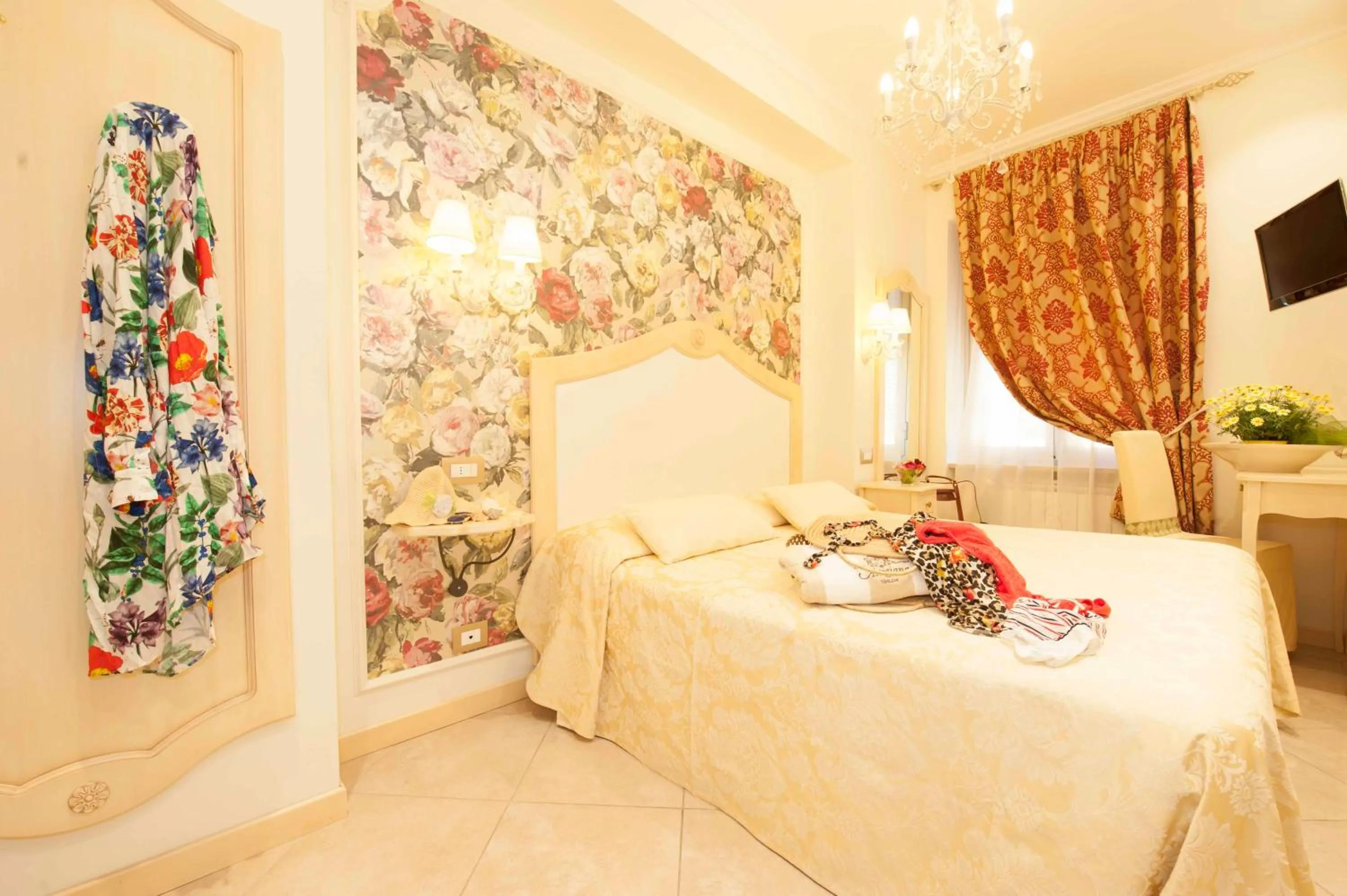 Photo of the whole room, Bed in Hotel Astigiana & Appartamenti