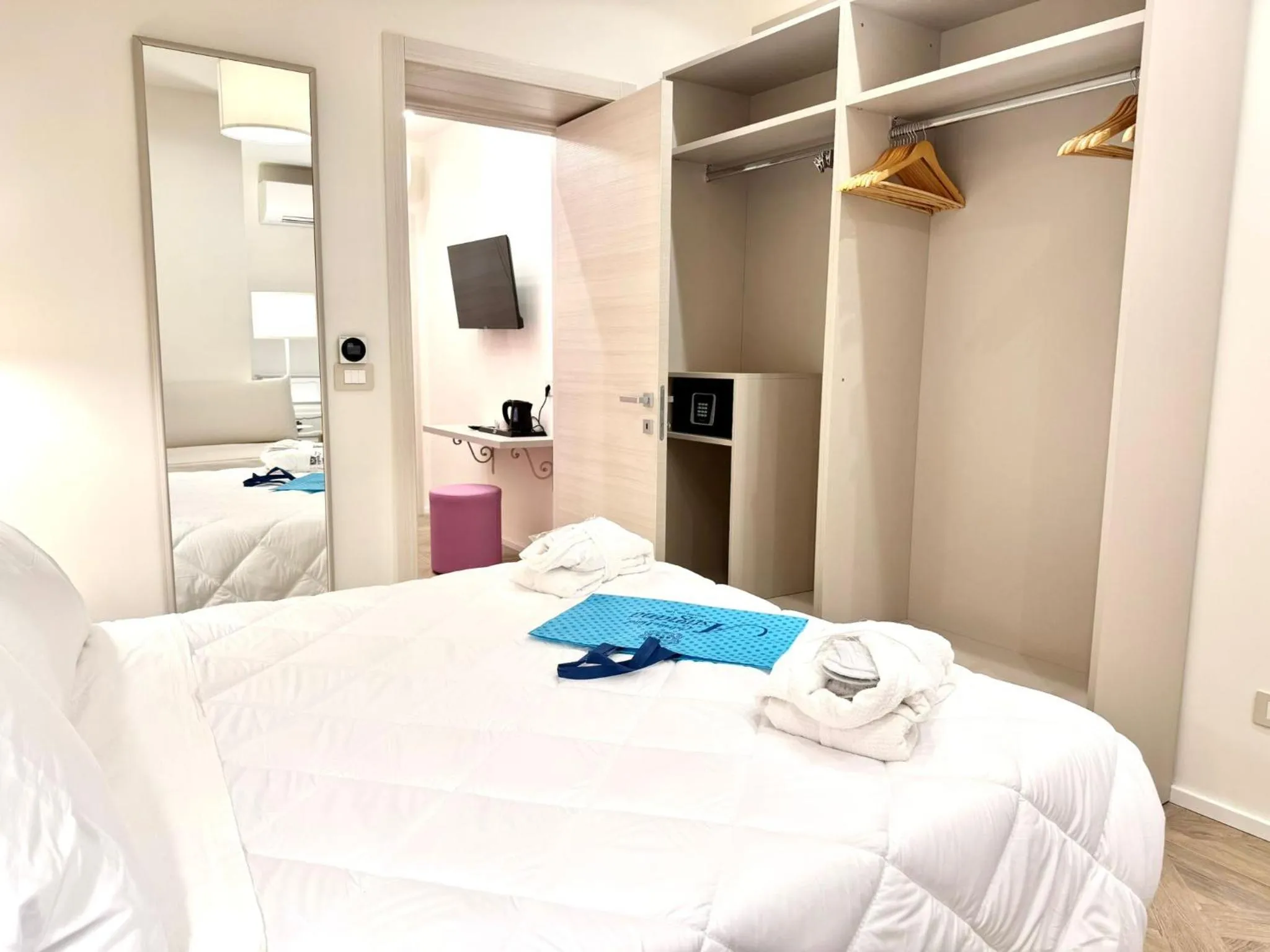 Bed in Hotel Astigiana & Appartamenti