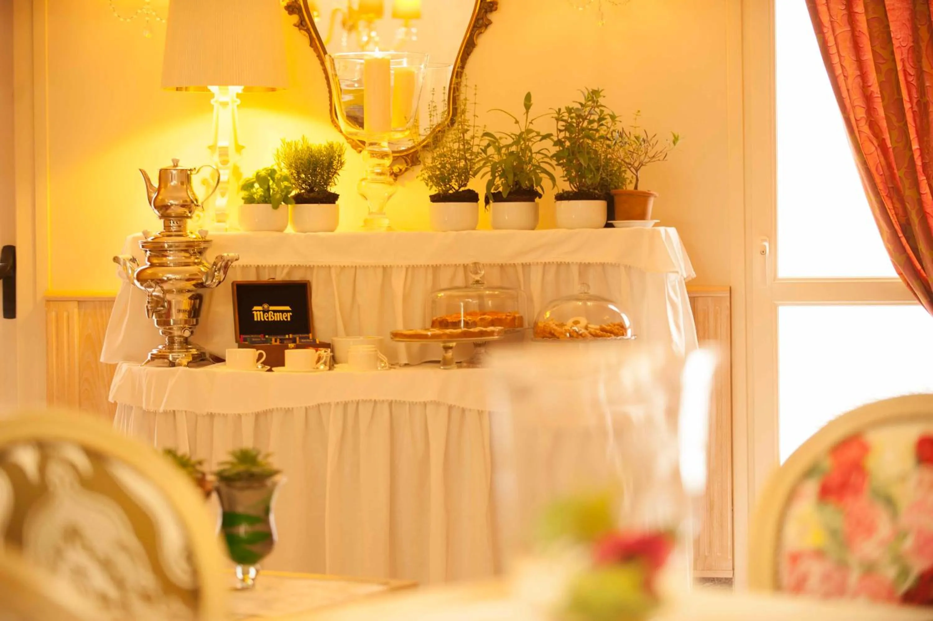 Restaurant/places to eat in Hotel Astigiana & Appartamenti