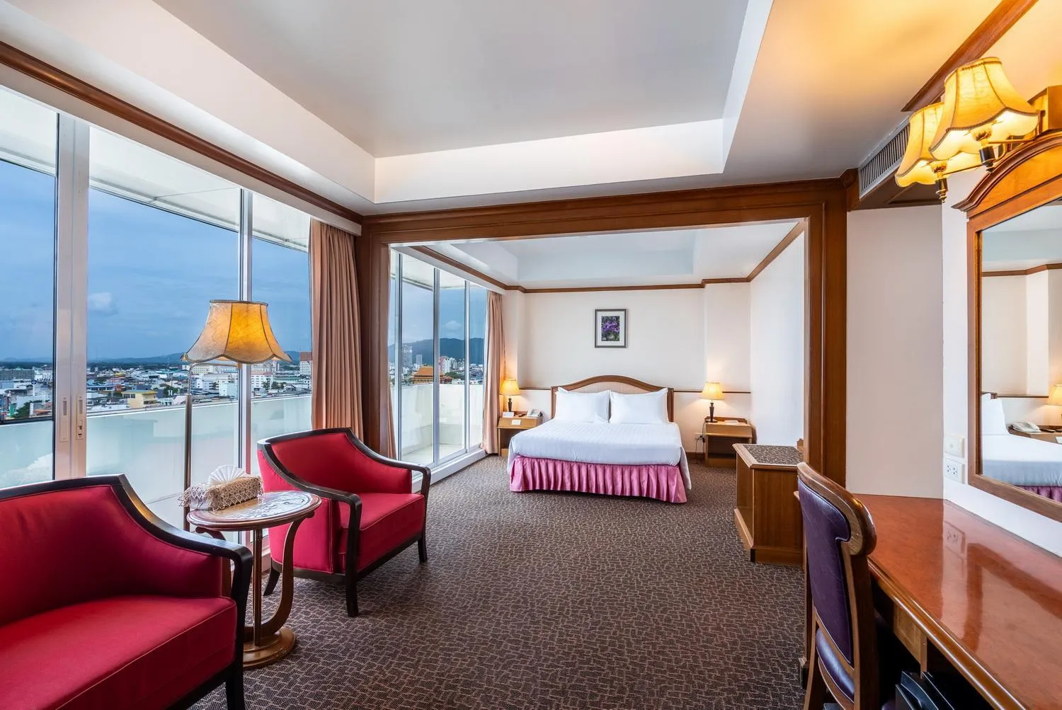 Bed in V.L. Hatyai Hotel