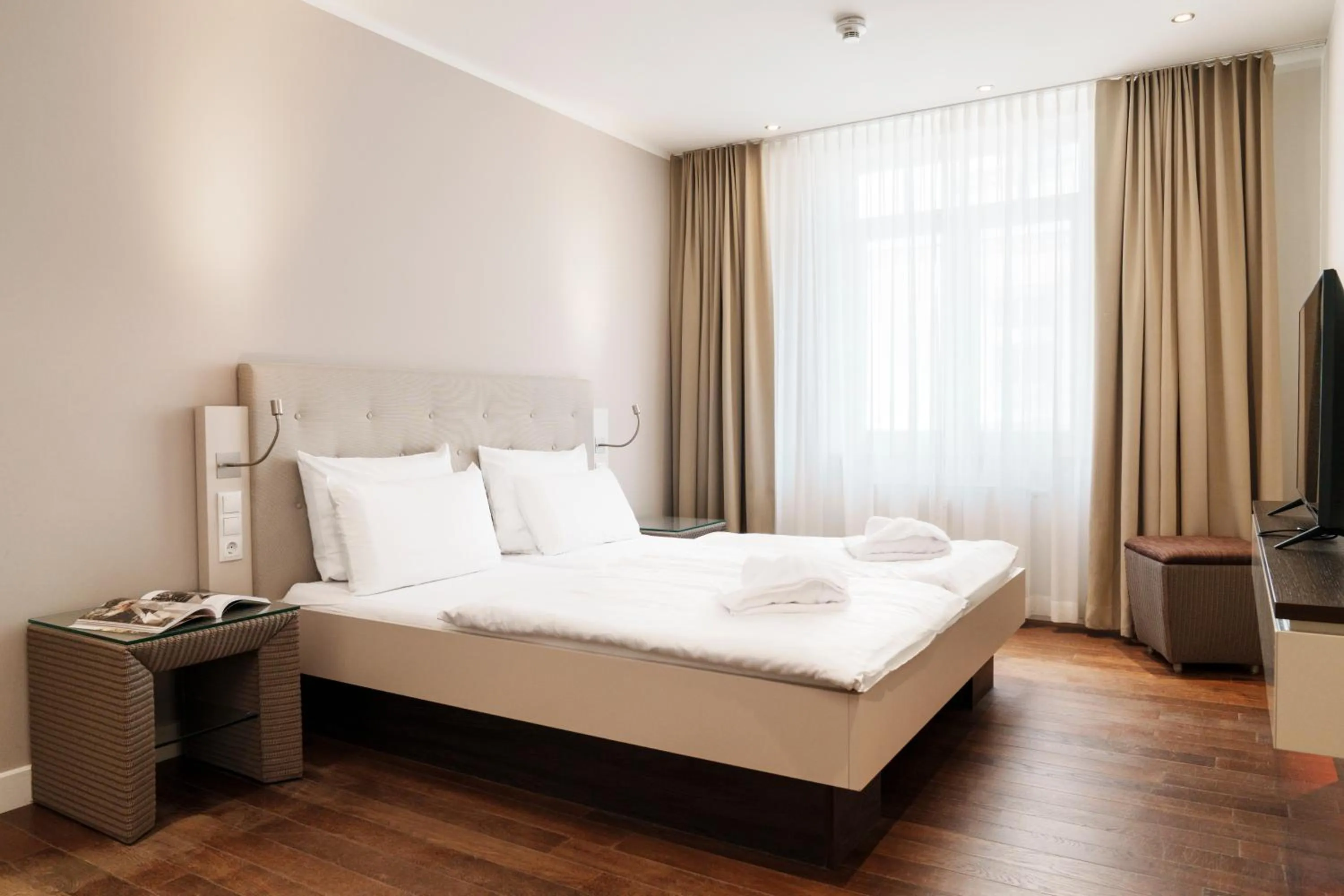 Bedroom, Bed in Hotel Meersinn - Binz