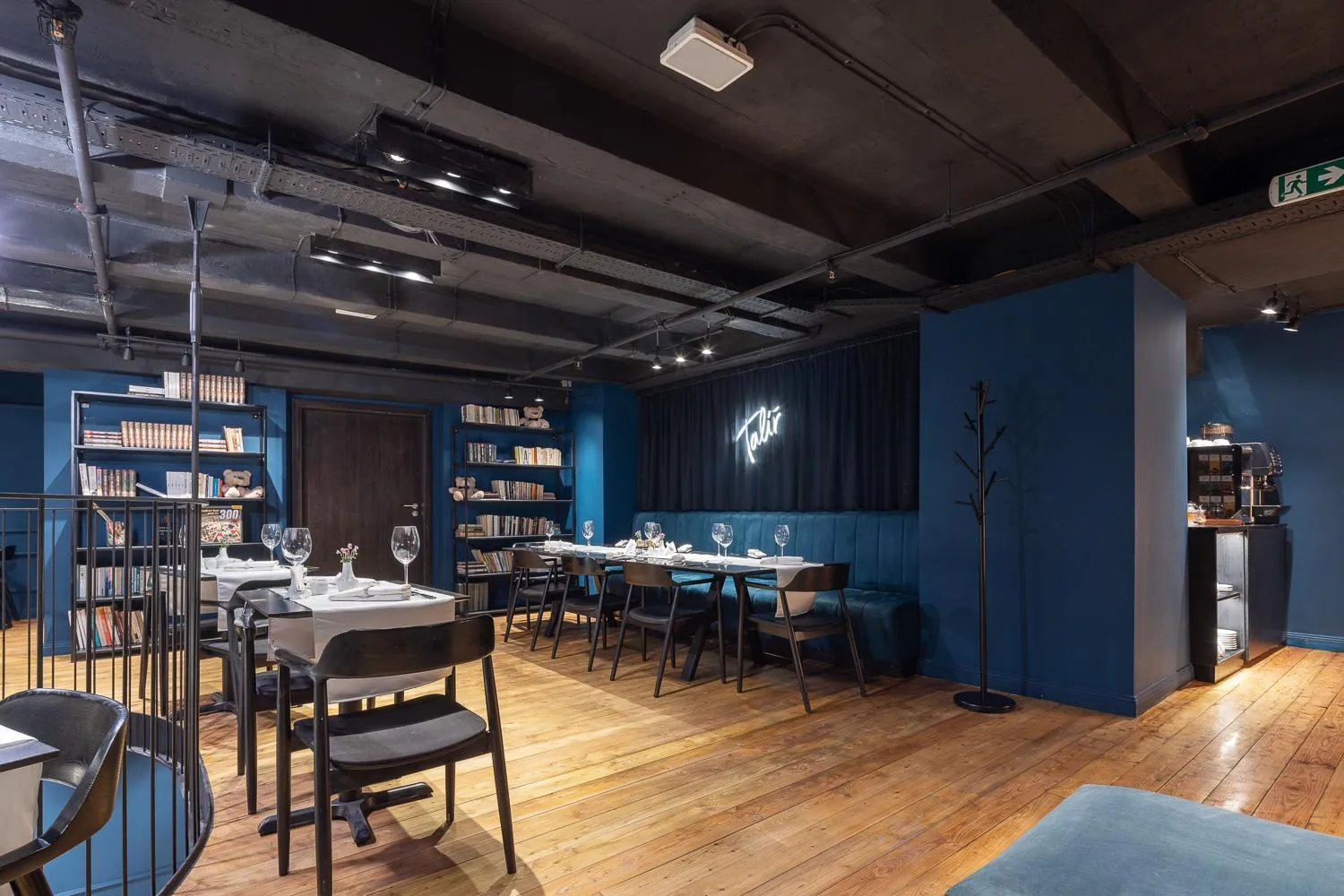 Restaurant/places to eat in Pytloun Boutique Hotel Prague