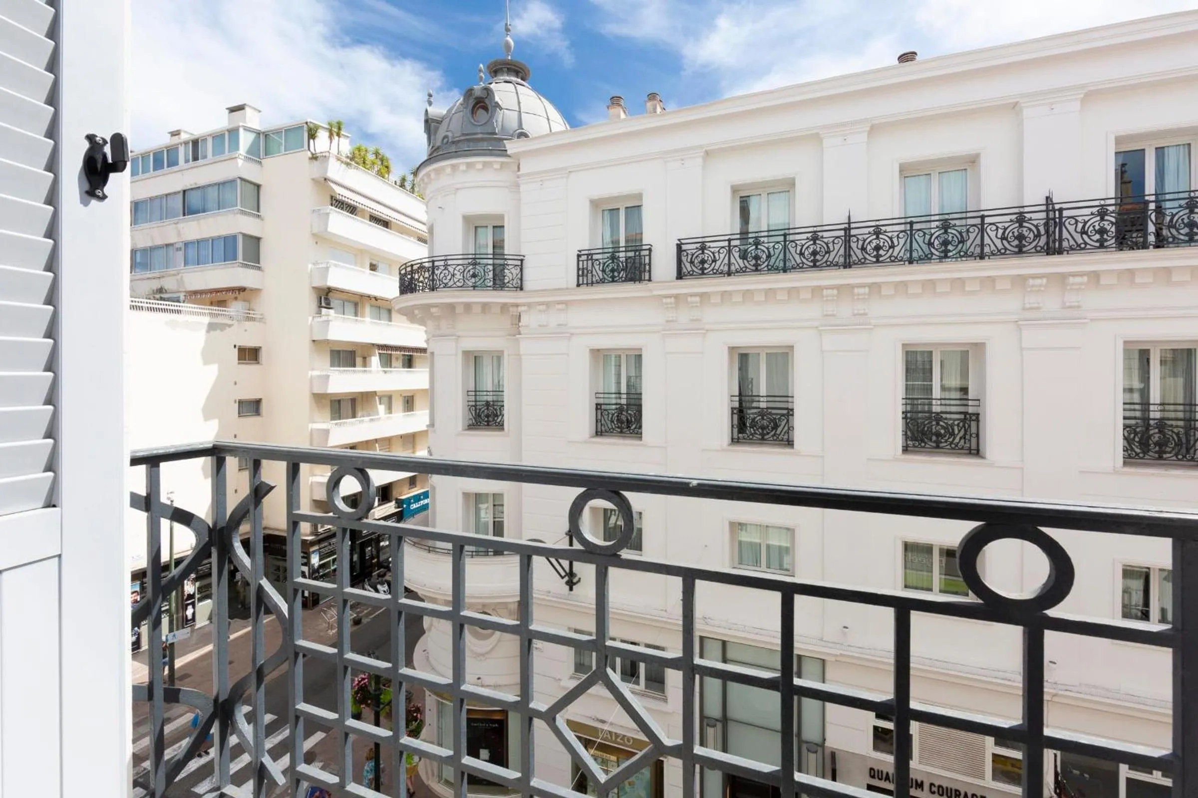Facade/entrance in Cosy apartment 27 m2 in rue d'Antibes and Croisette