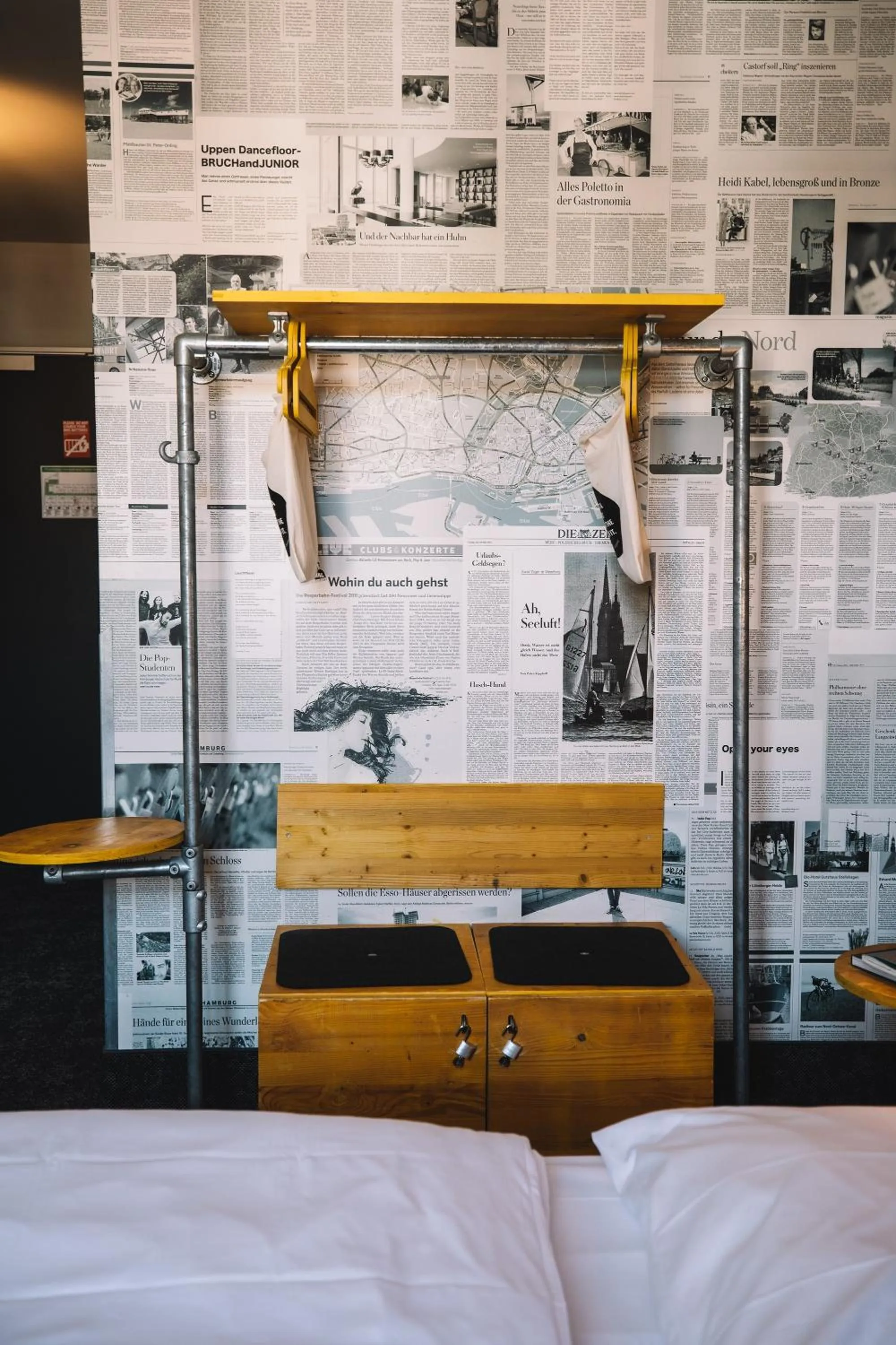 Decorative detail, Bed in Superbude Hamburg St Pauli