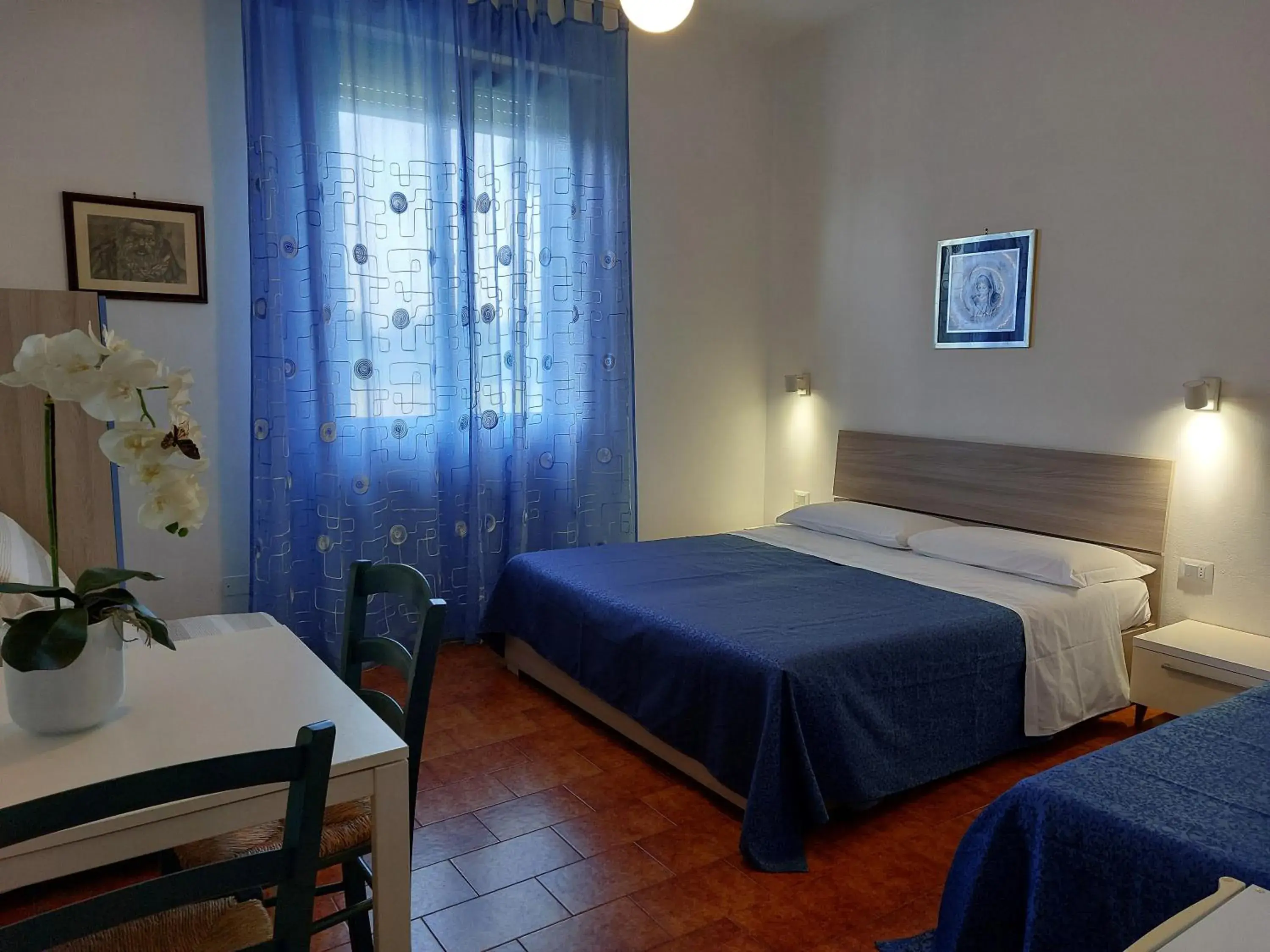 Standard Triple Room in B&B SoleLuna Standard Triple Room in B&B SoleLuna