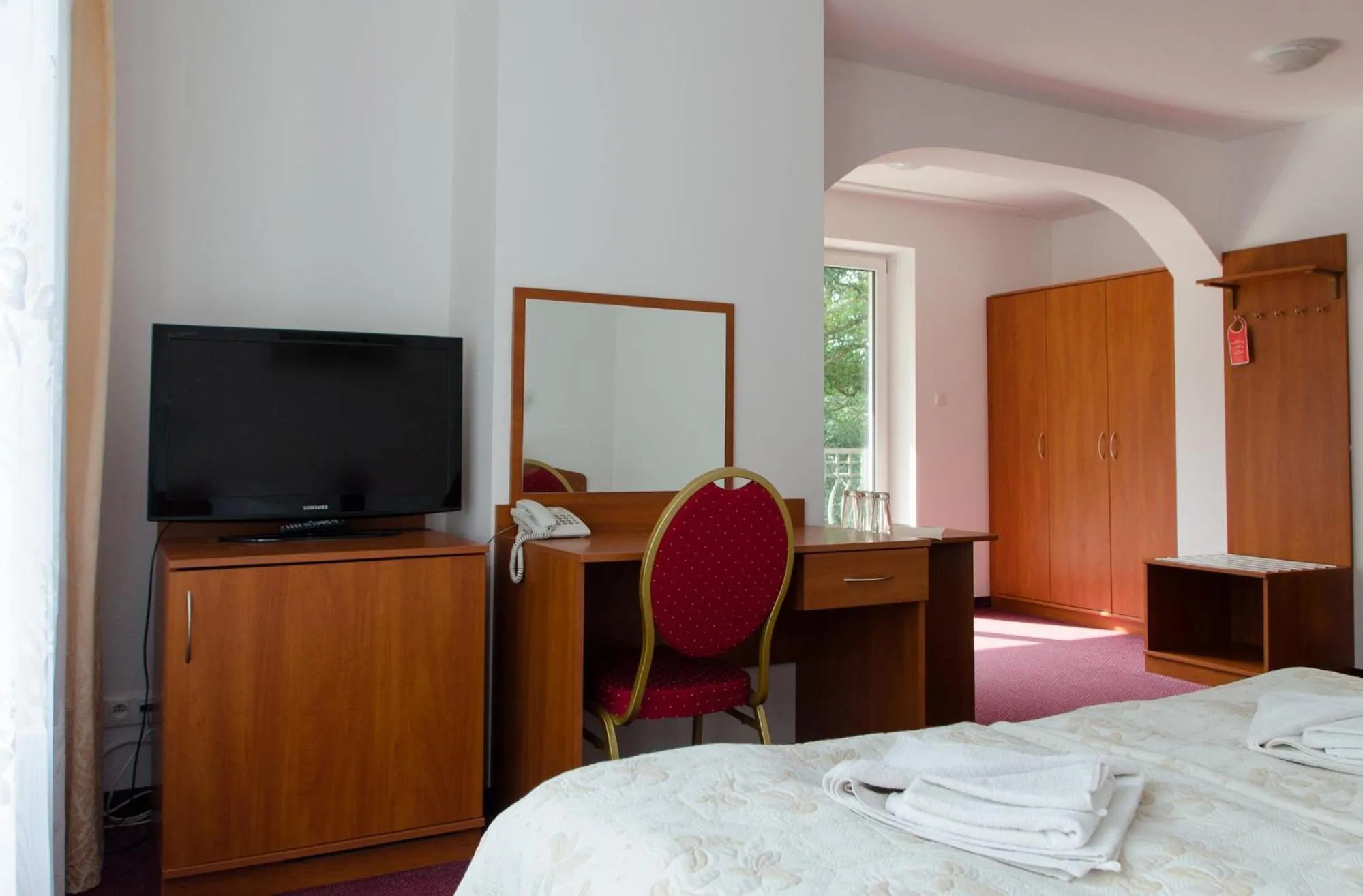 View (from property/room), Bed in Hotel Nidzki