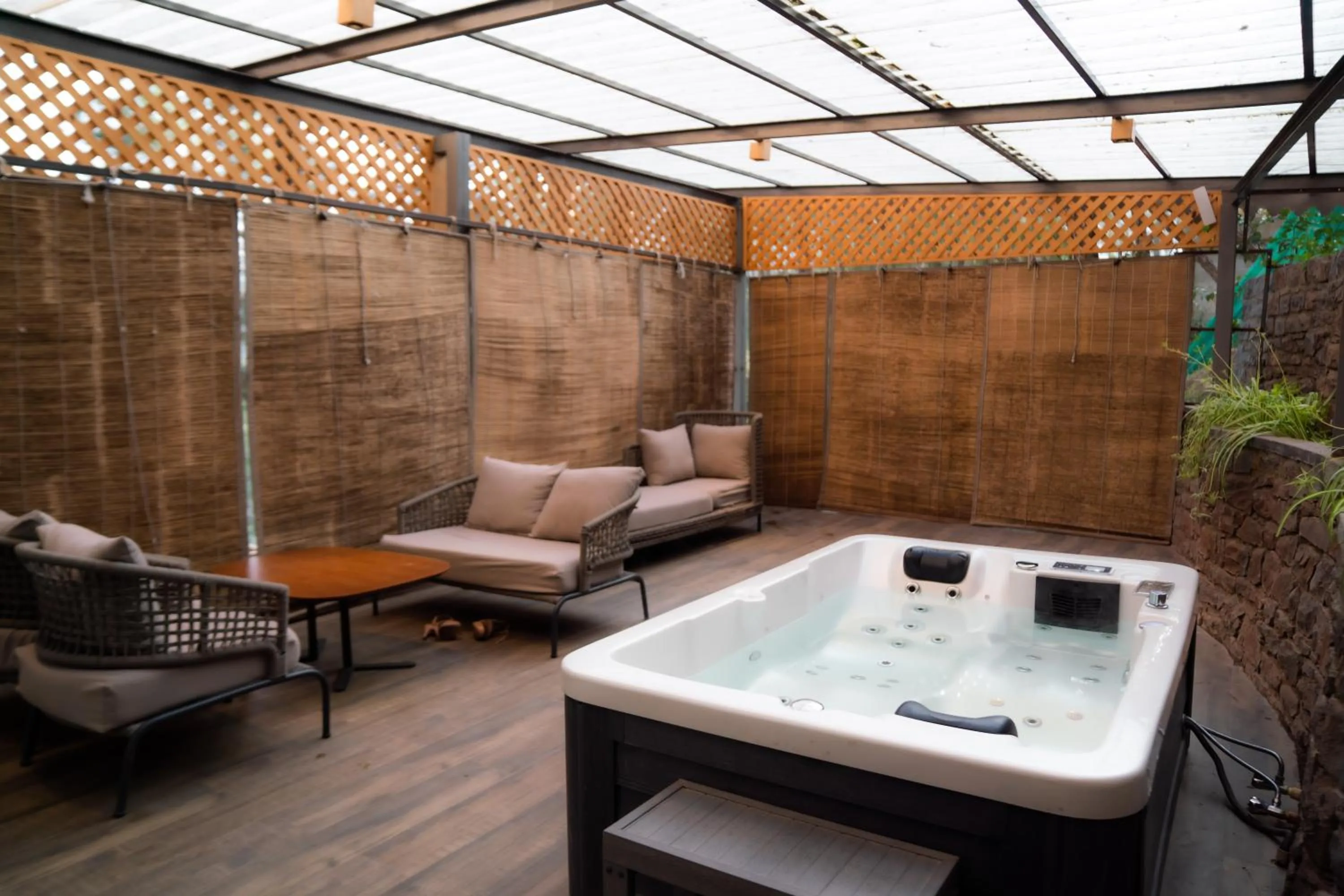 Hot Tub in Kasauli Hills Resort