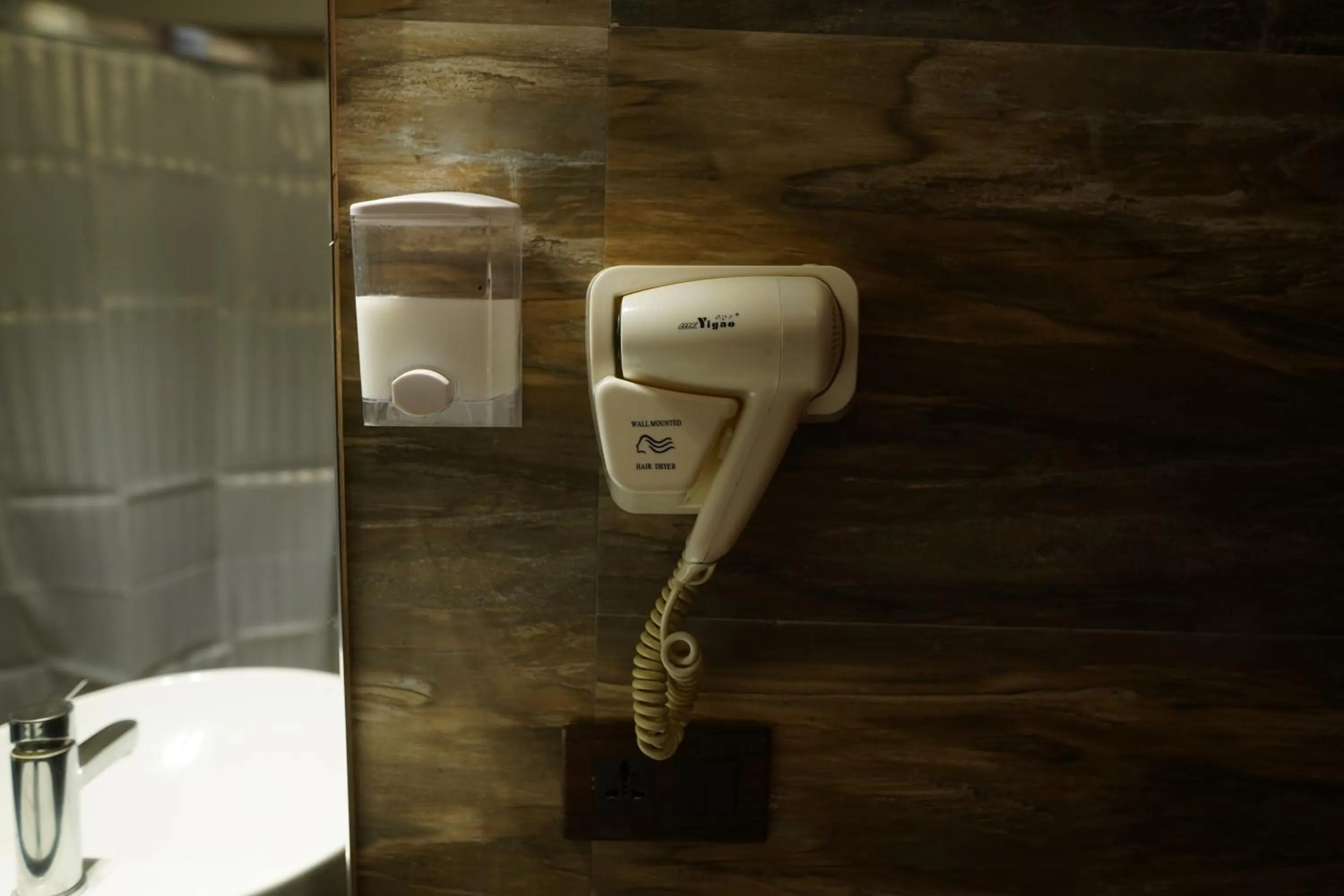 dryer in Kasauli Hills Resort