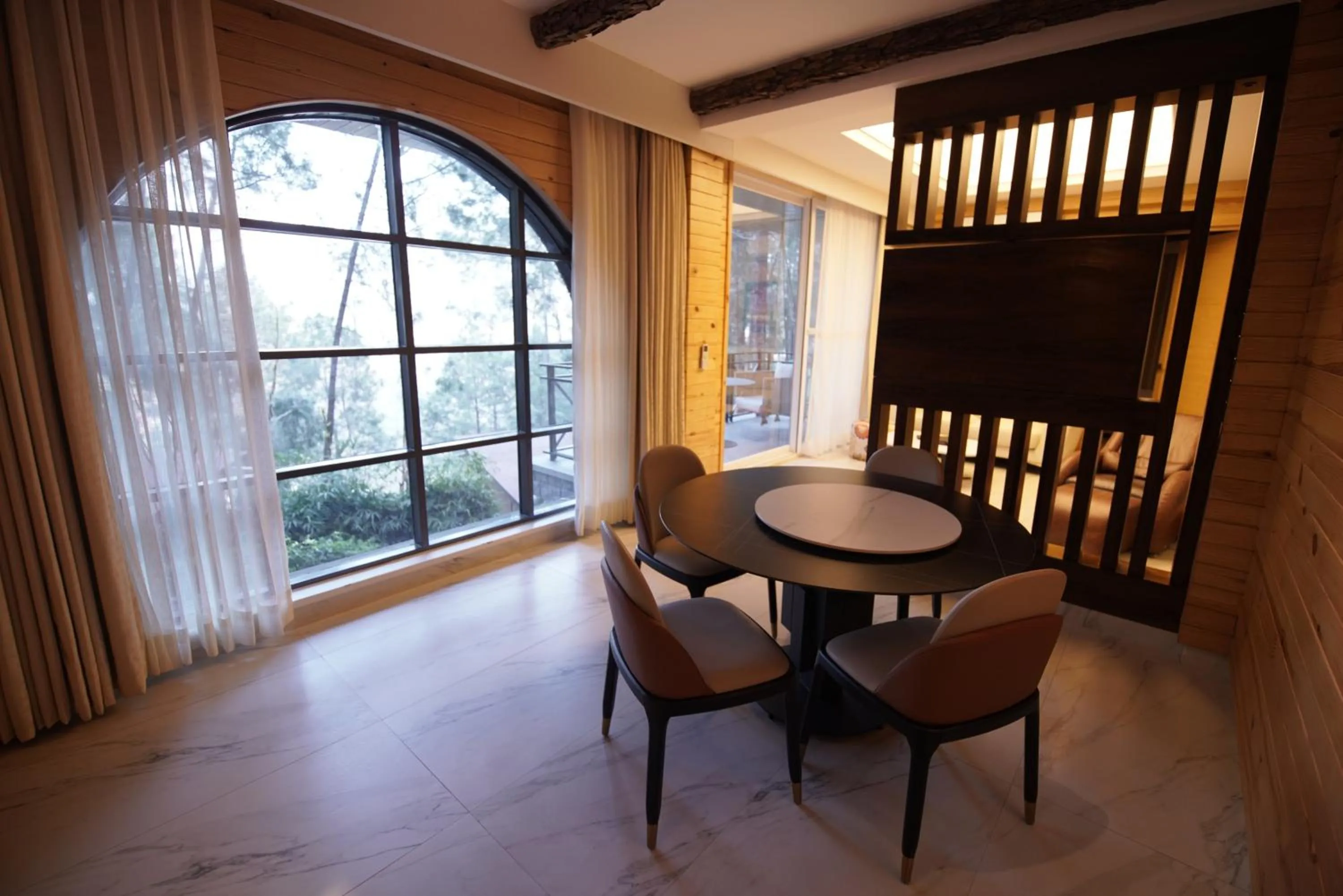 Dining area in Kasauli Hills Resort