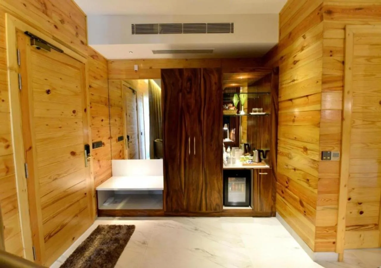 Area and facilities, Bed in Kasauli Hills Resort