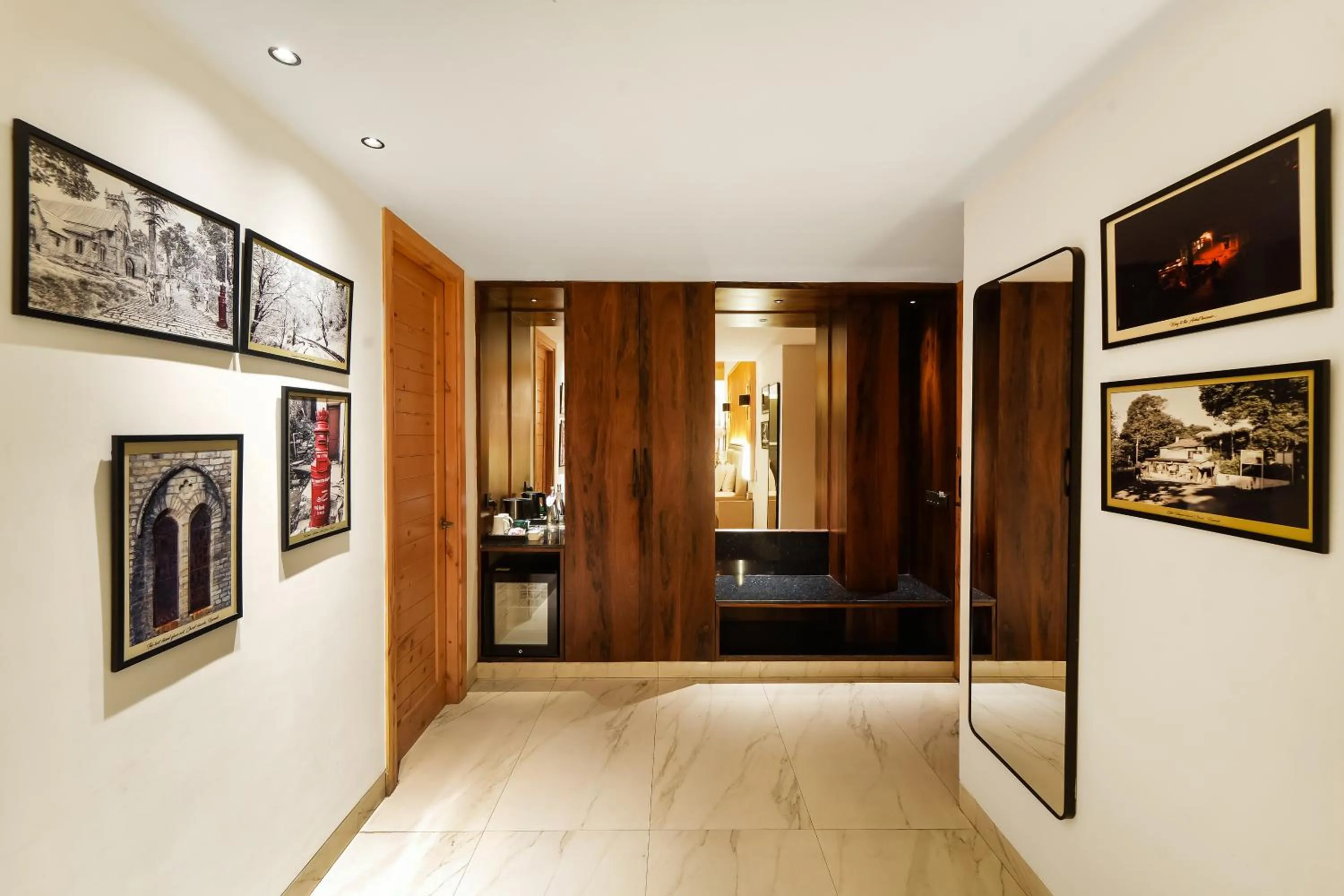 Bedroom in Kasauli Hills Resort