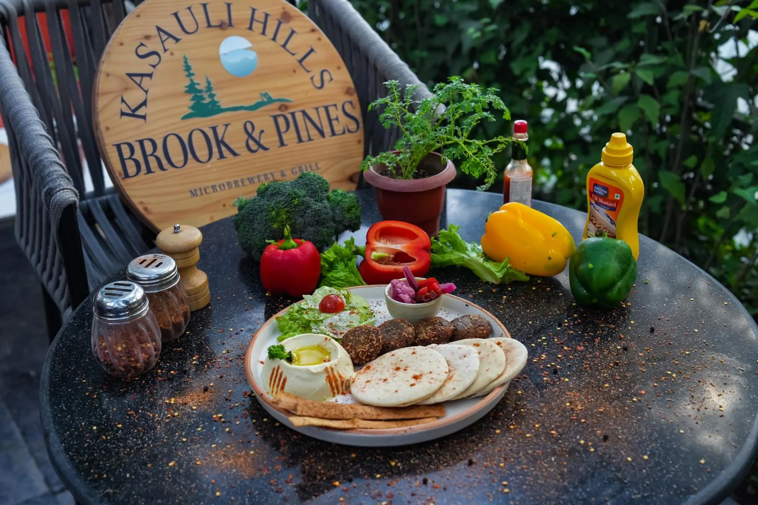 Food and drinks in Kasauli Hills Resort