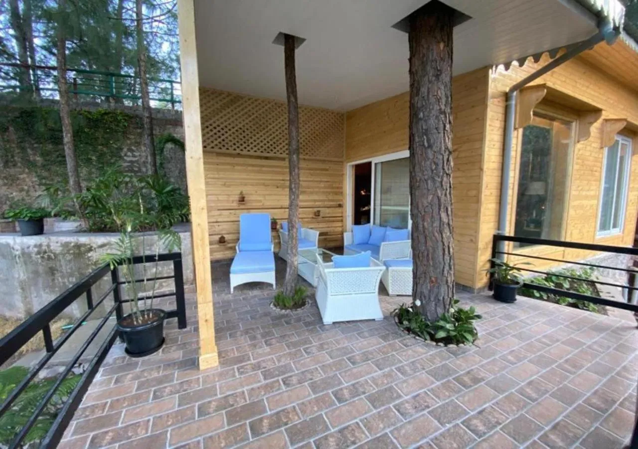 Facade/entrance in Kasauli Hills Resort