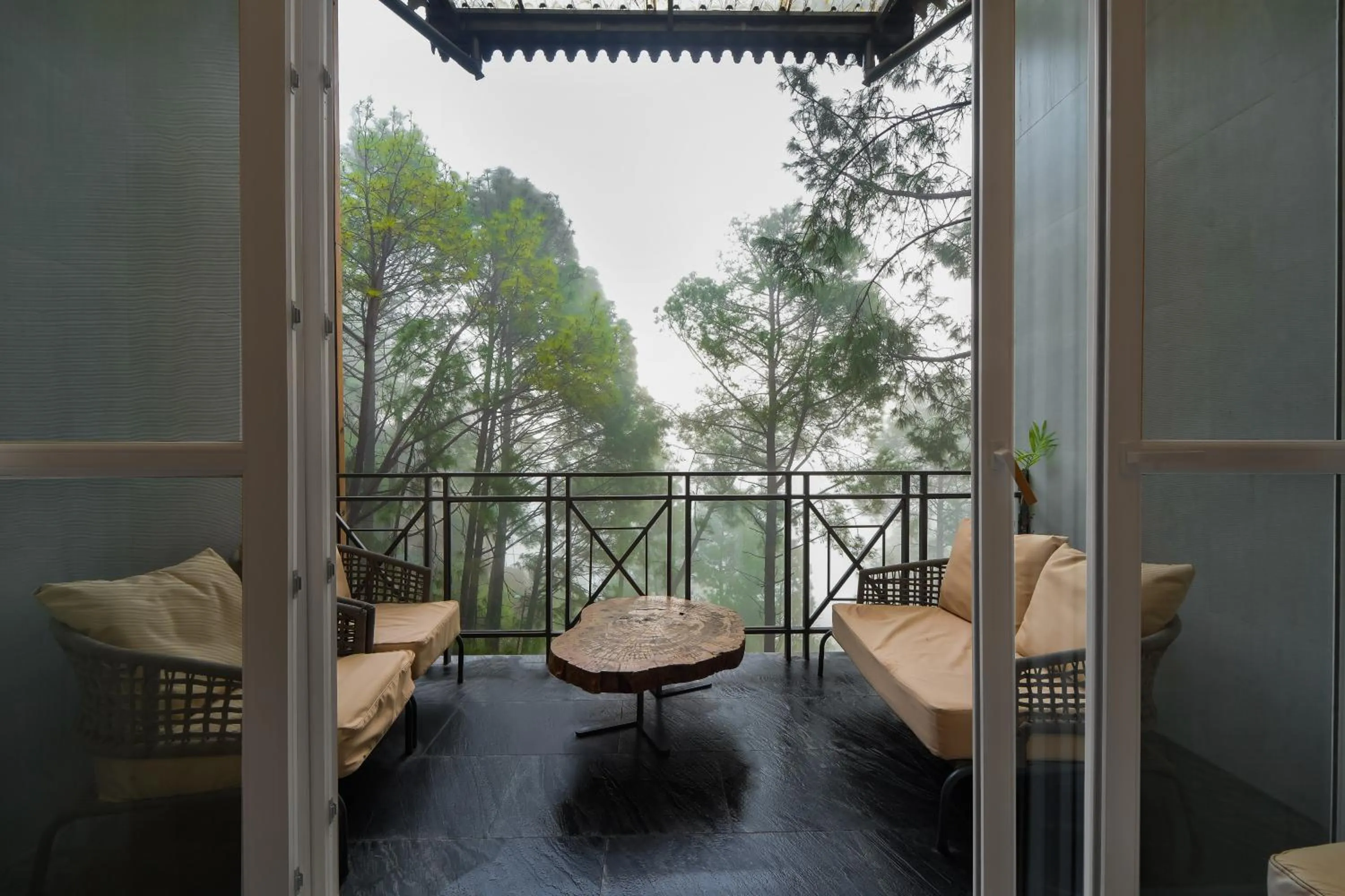 Balcony/Terrace in Kasauli Hills Resort