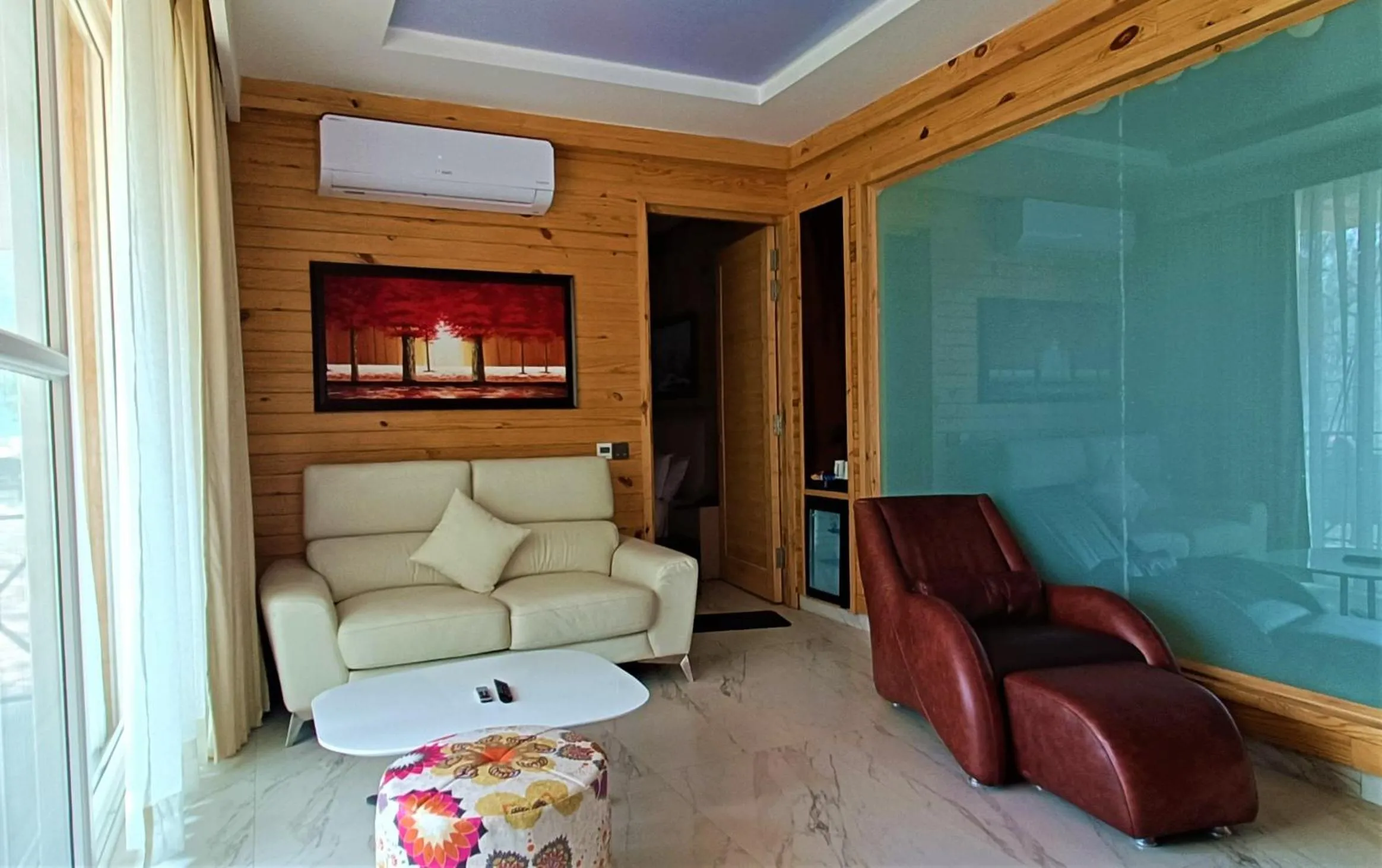 Seating area in Kasauli Hills Resort