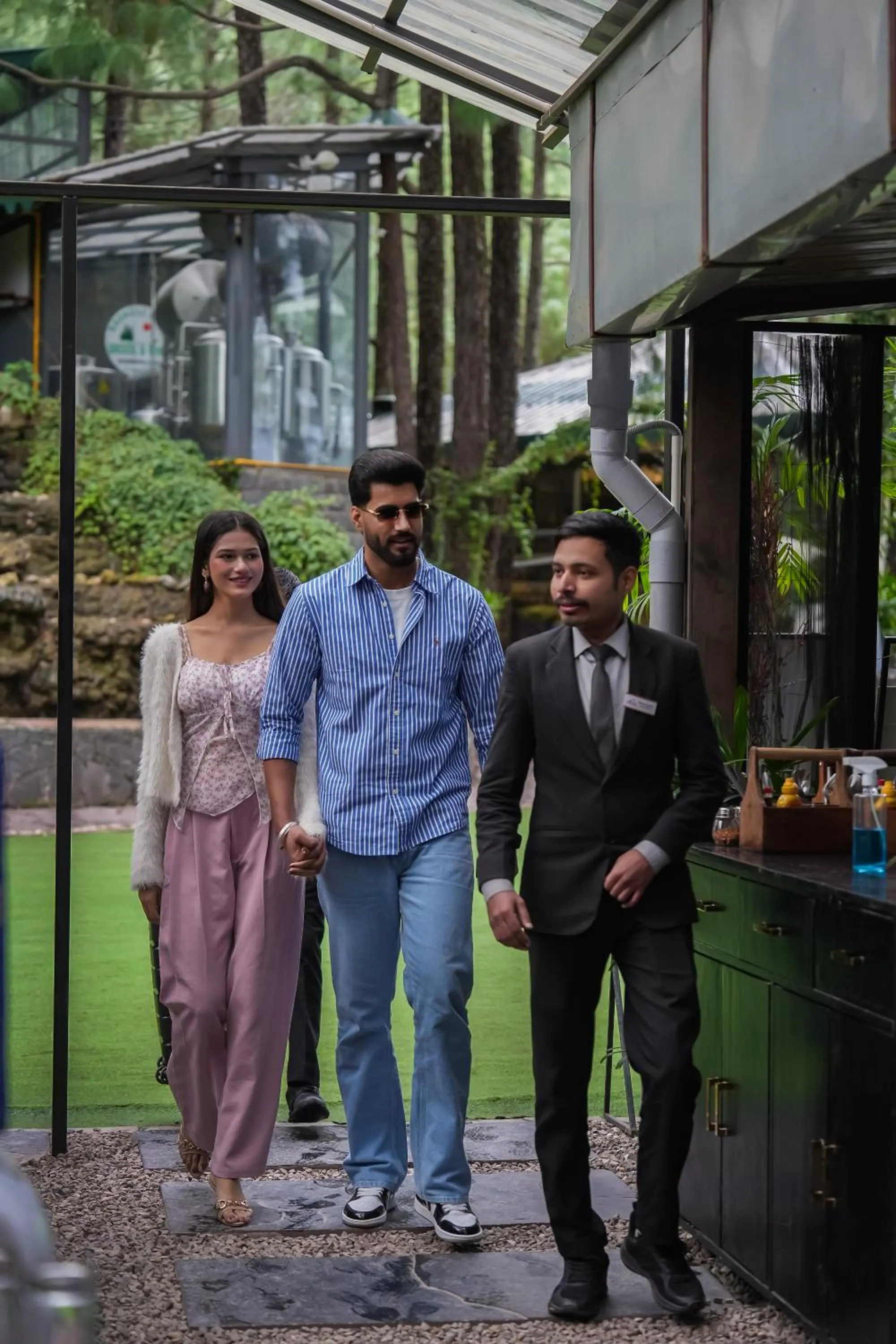 Restaurant/places to eat in Kasauli Hills Resort