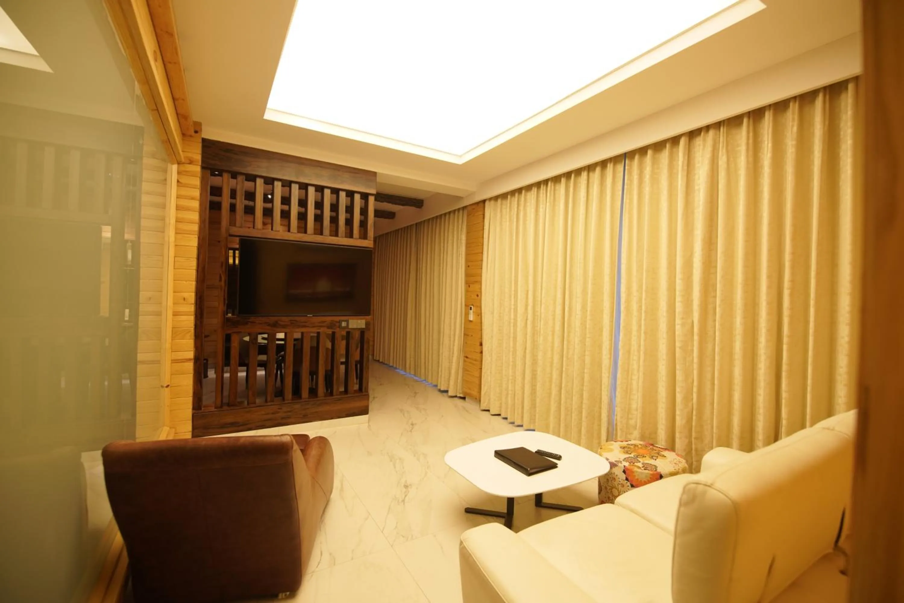 Seating area in Kasauli Hills Resort