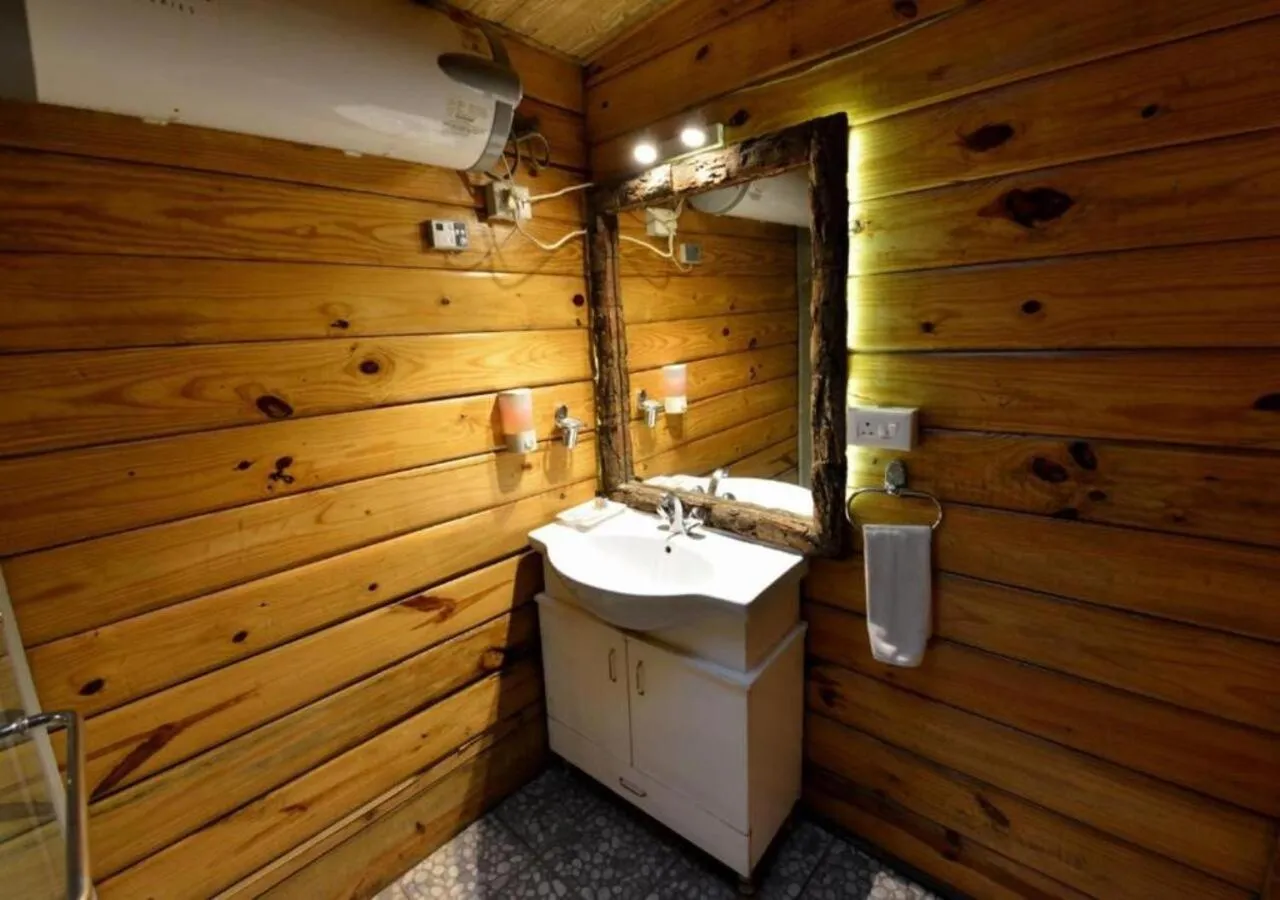 Bathroom in Kasauli Hills Resort