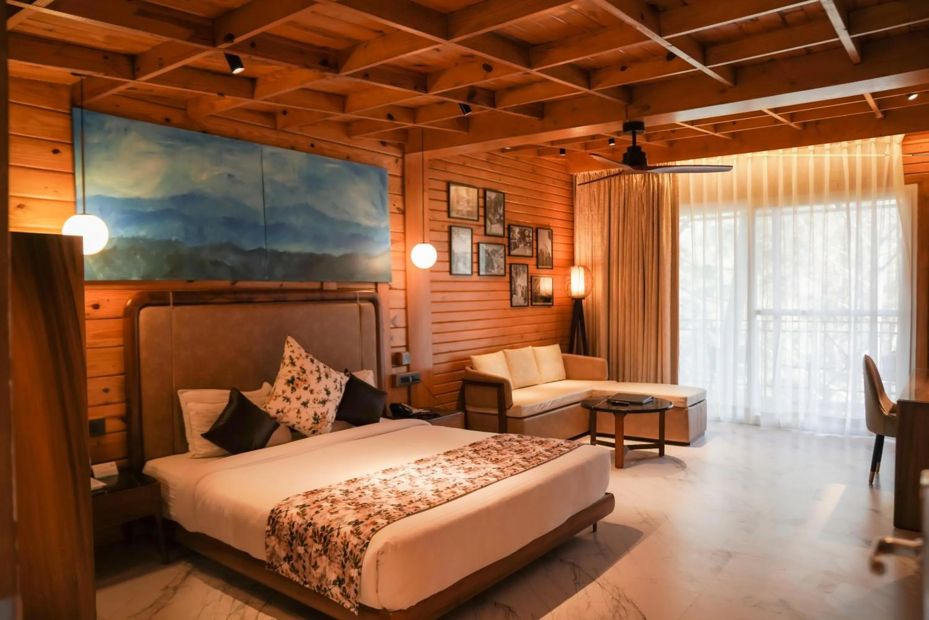 Bed in Kasauli Hills Resort