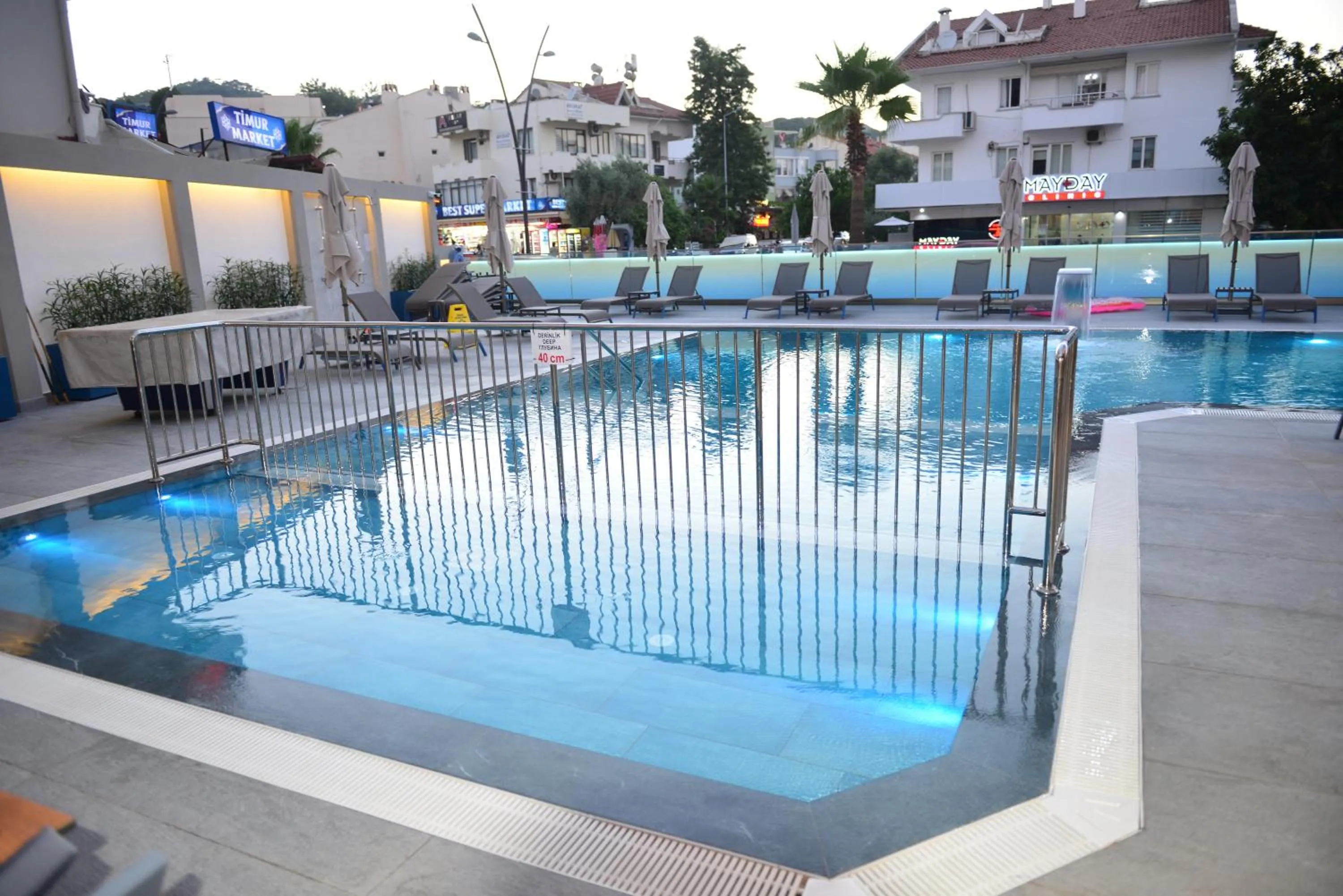 Swimming pool in Oasis Hotel