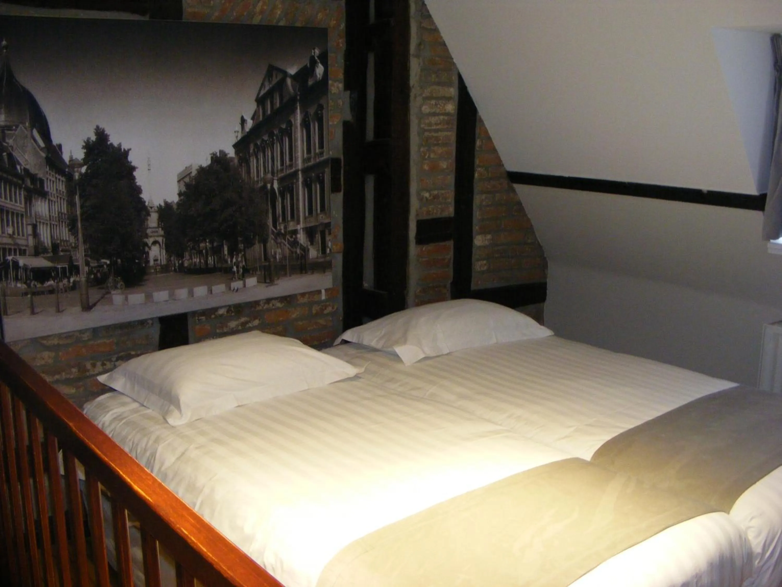 Bed in Amosa Liège City Centre Apart Gerardrie 17