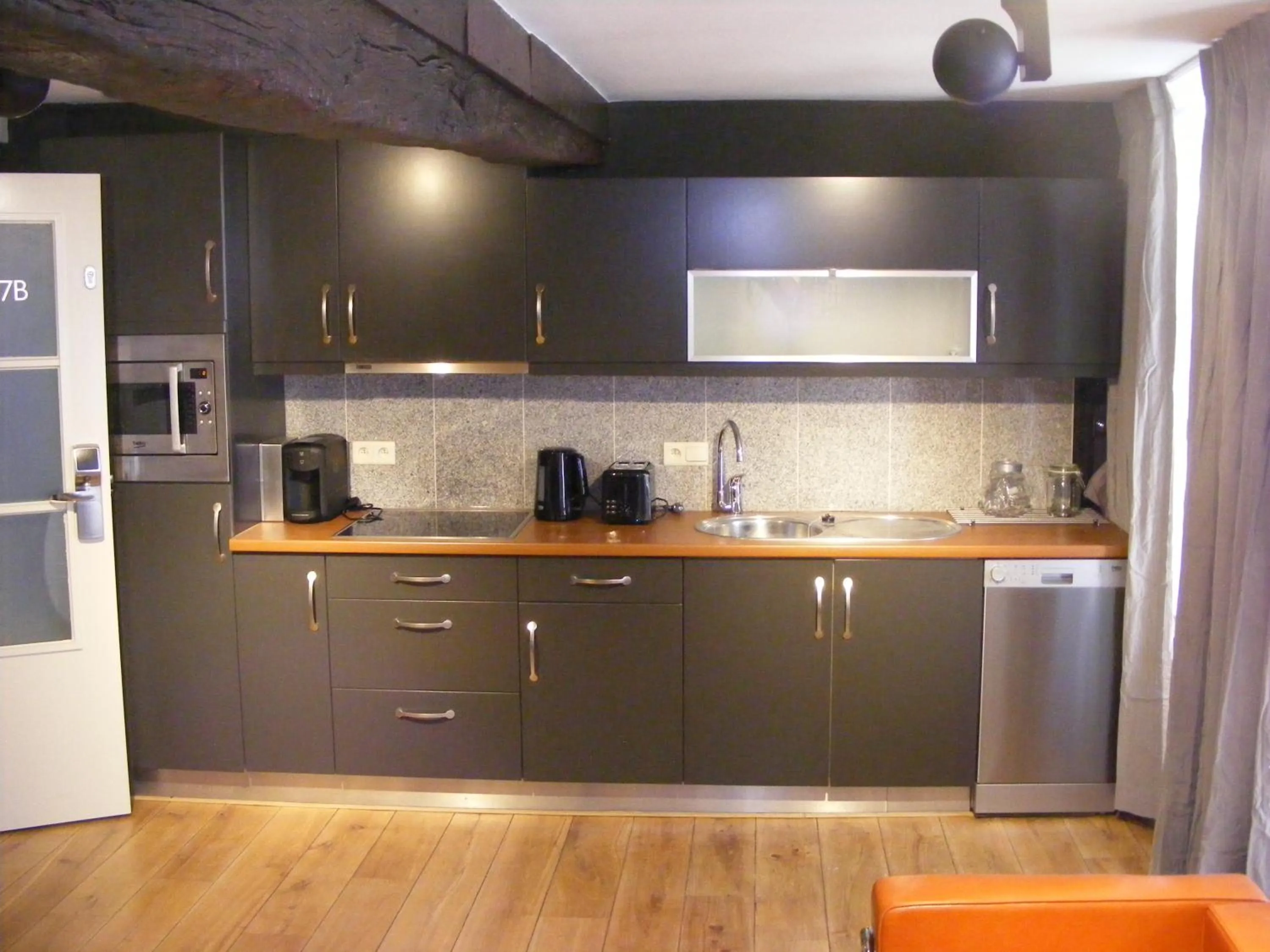 Kitchen or kitchenette in Amosa Liège City Centre Apart Gerardrie 17