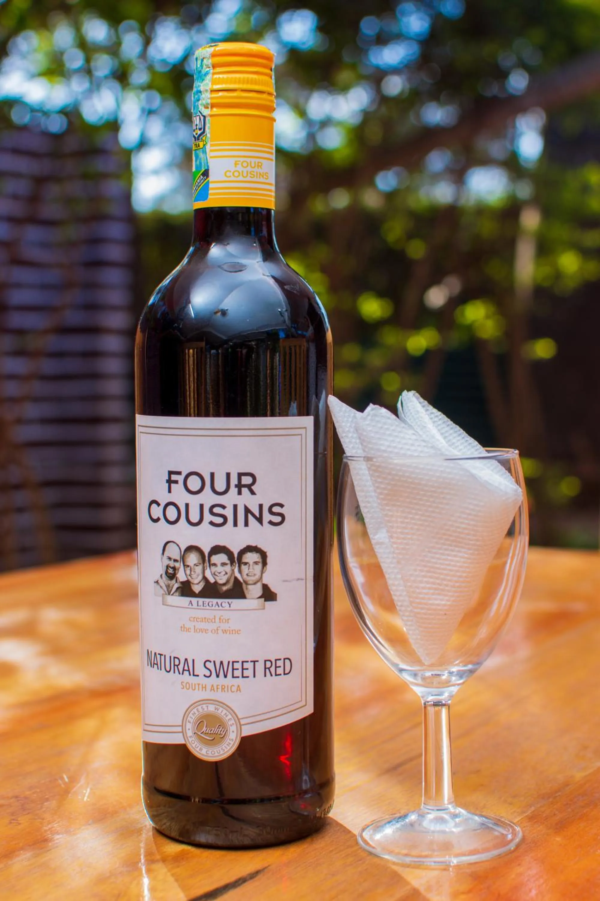 Restaurant/places to eat in Mzunguu Safari Lodge