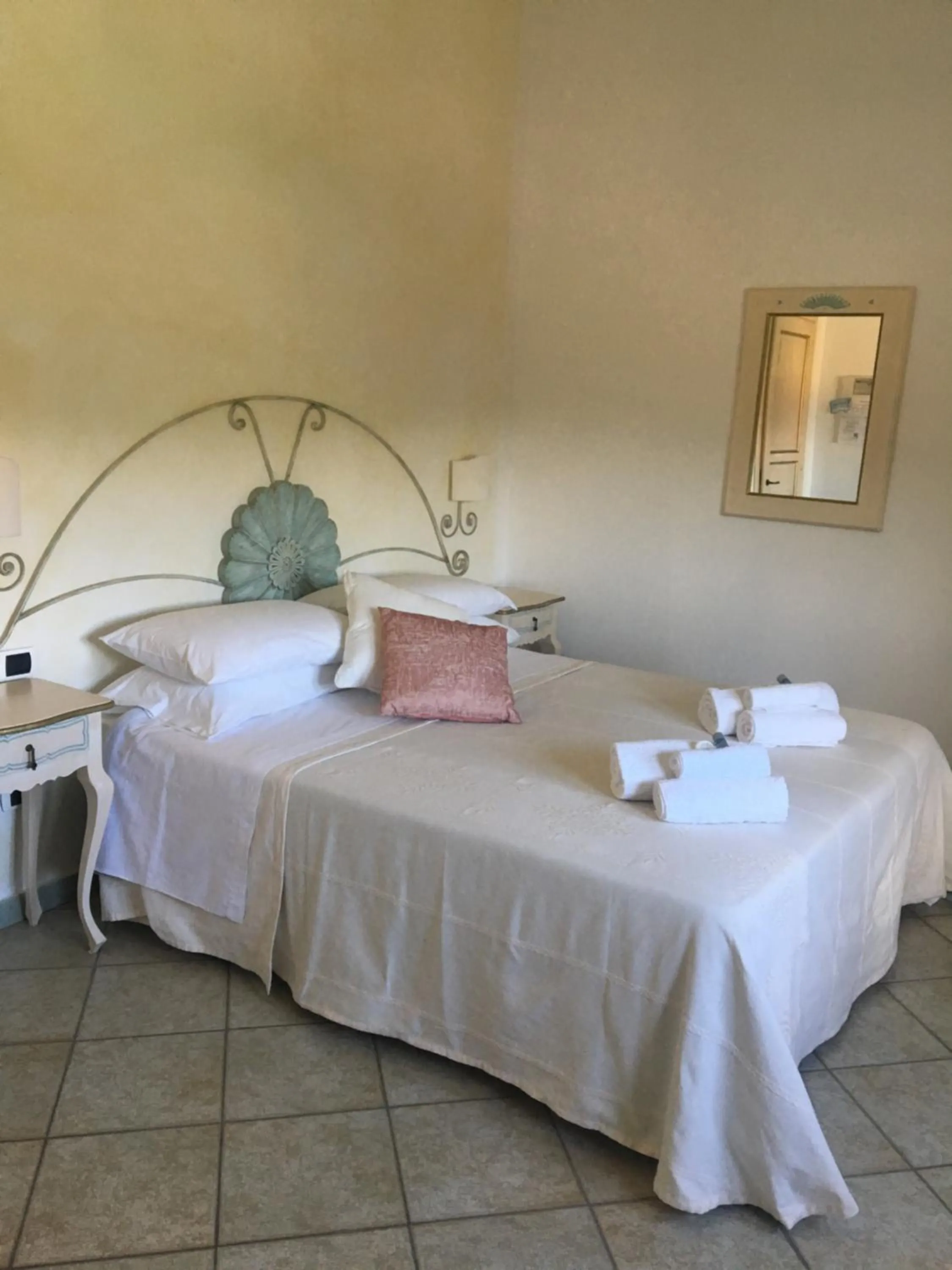 Bed in Hotel Sorgente