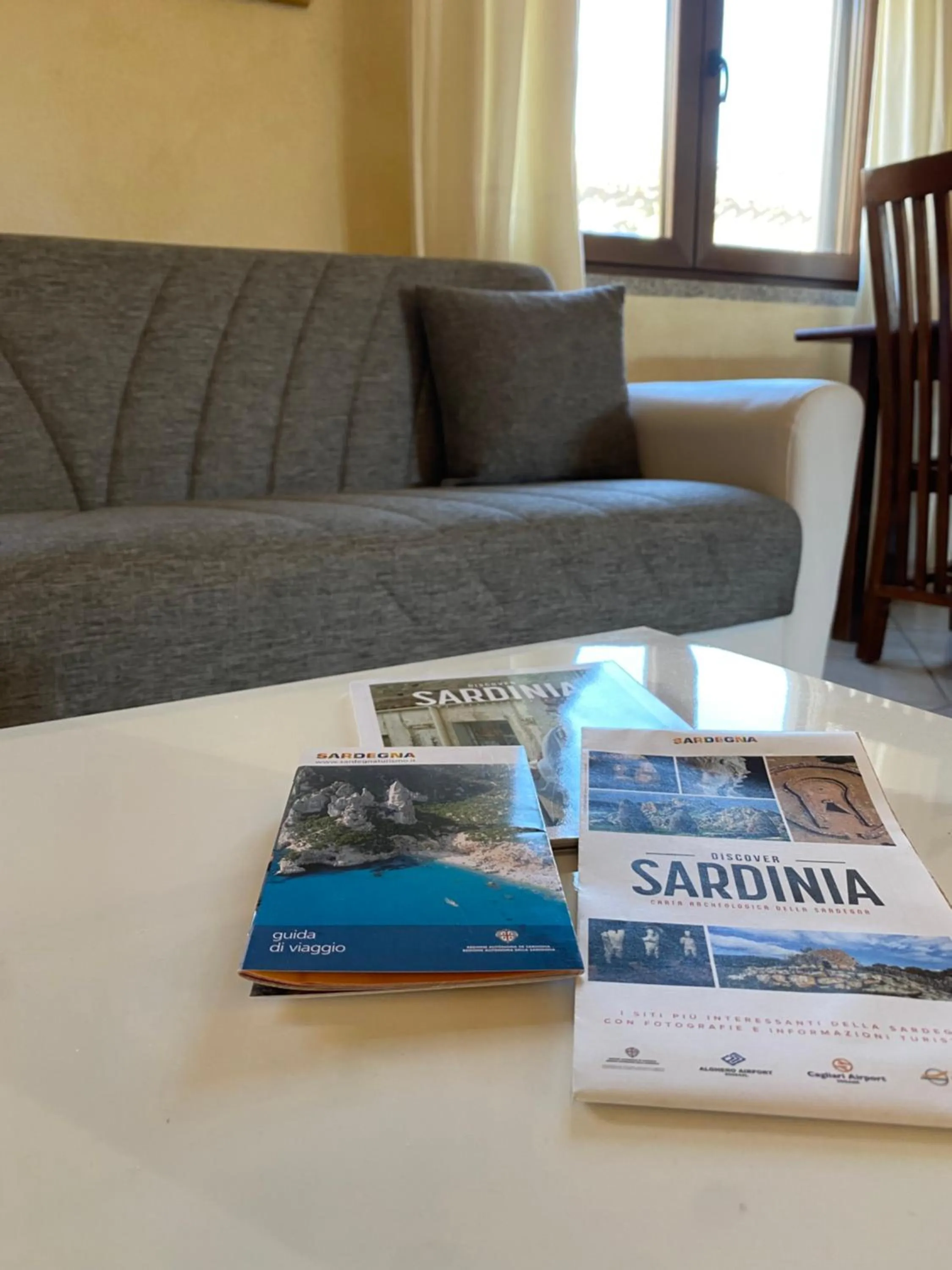 Communal lounge/ TV room in Hotel Sorgente