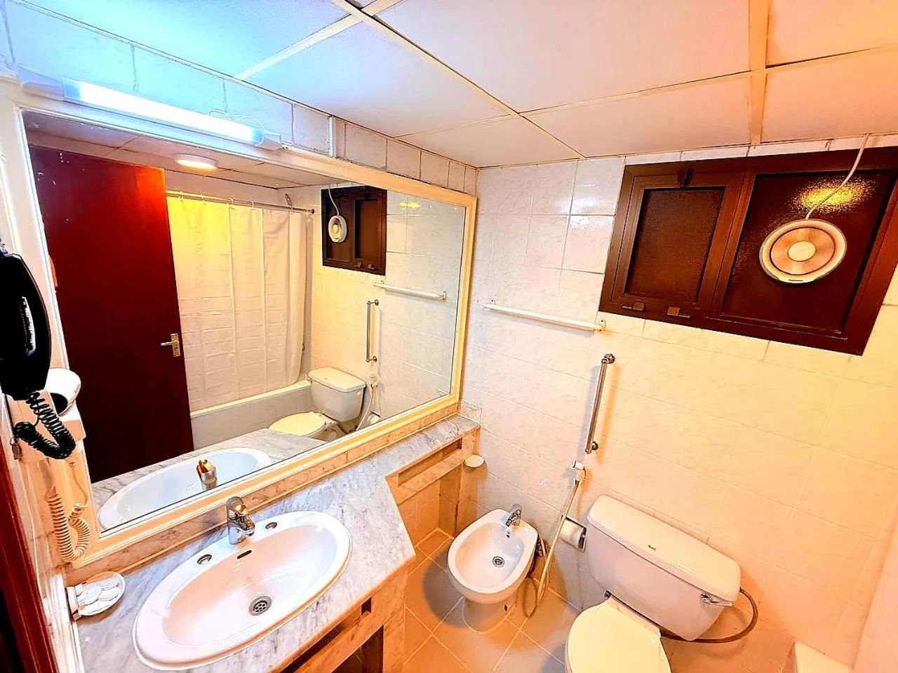 Toilet in Al Buhaira Hotel Apartment