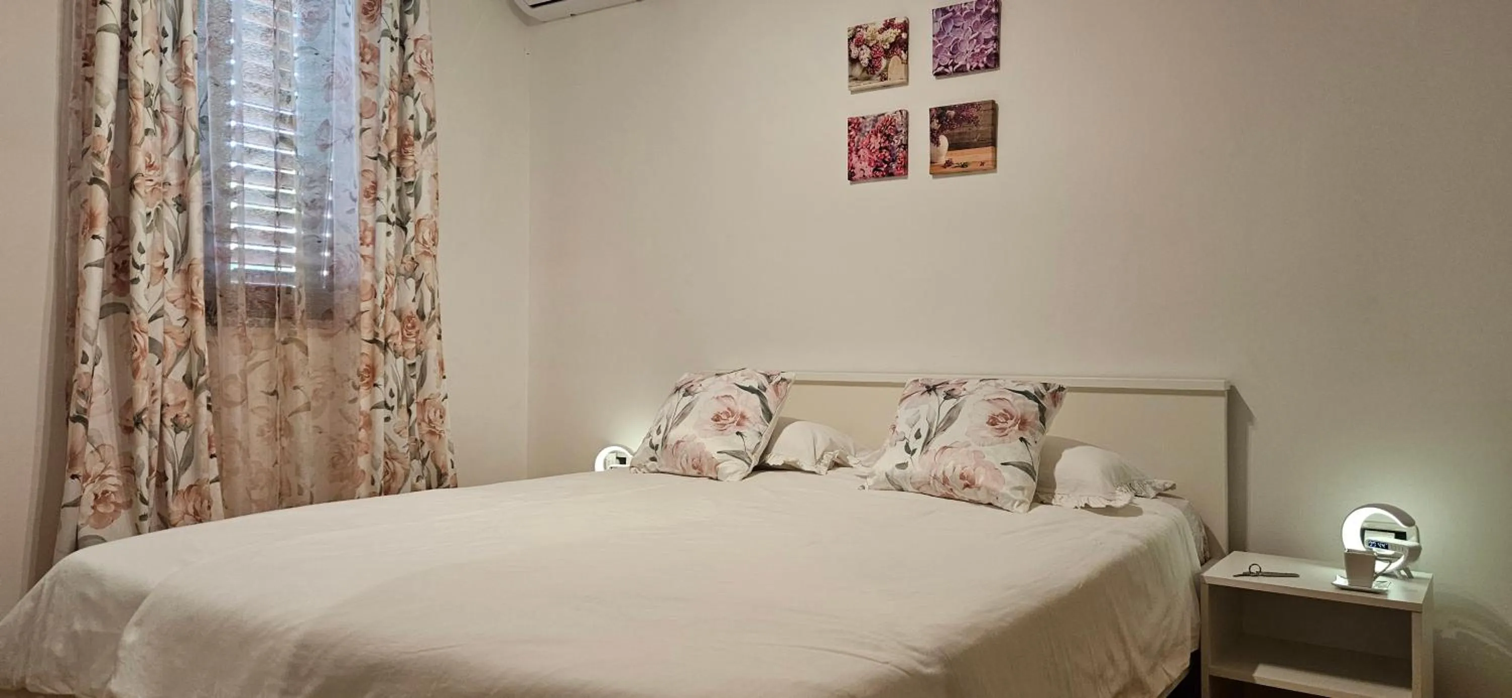 Room Kris with private entrance & private bathroom