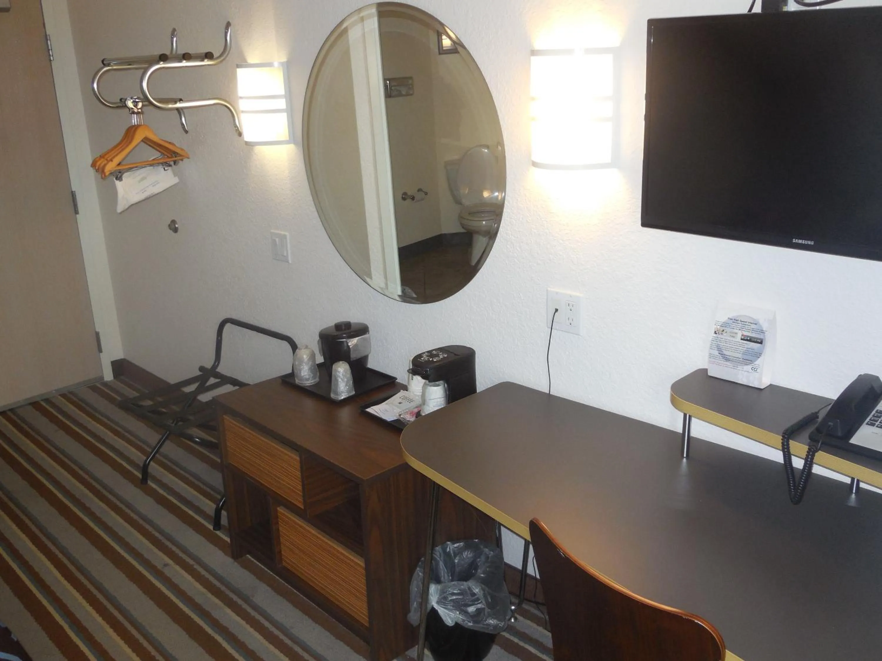 Bedroom in Super 8 by Wyndham Sault Ste. Marie