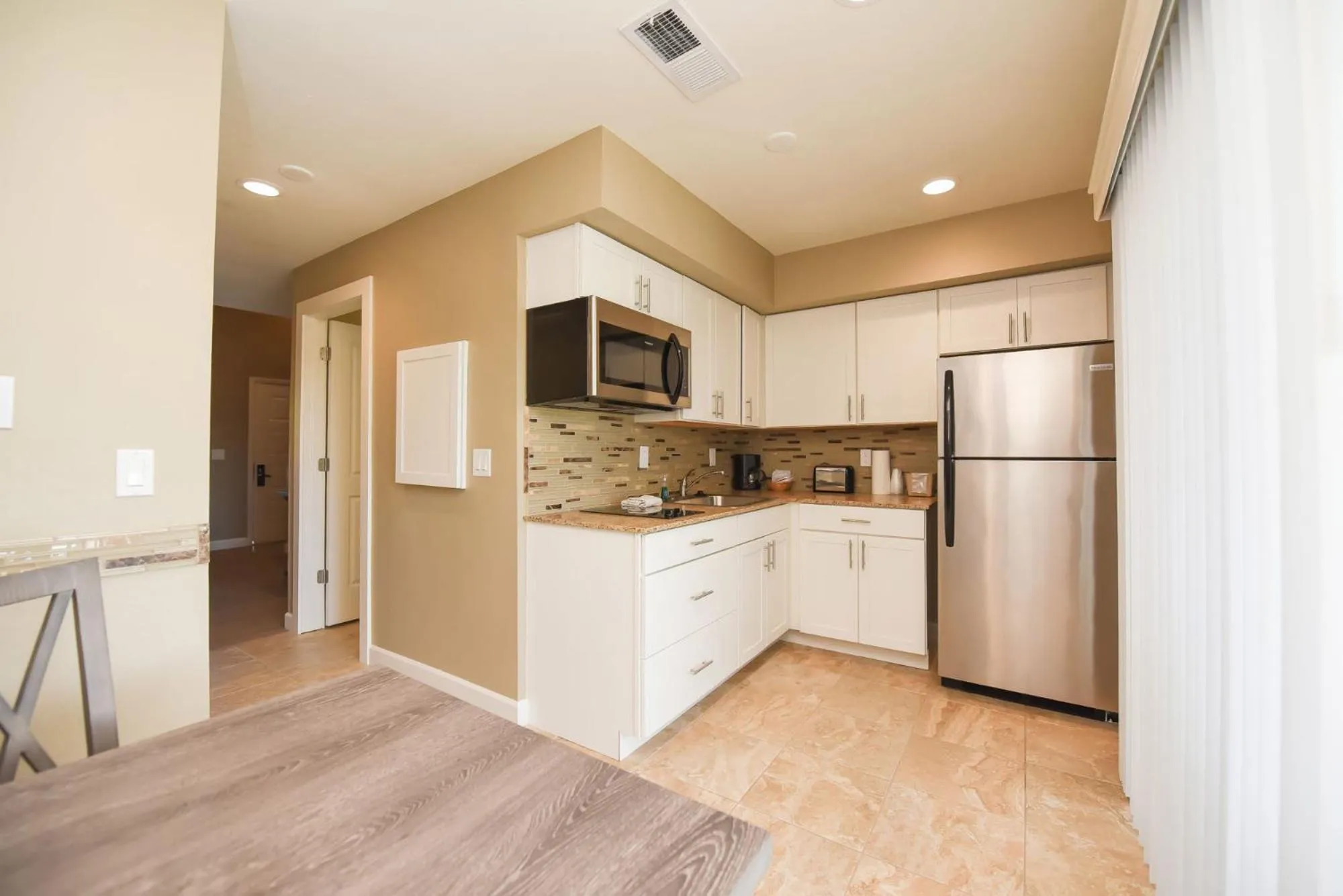 Kitchen or kitchenette in Waterside Suites and Marina