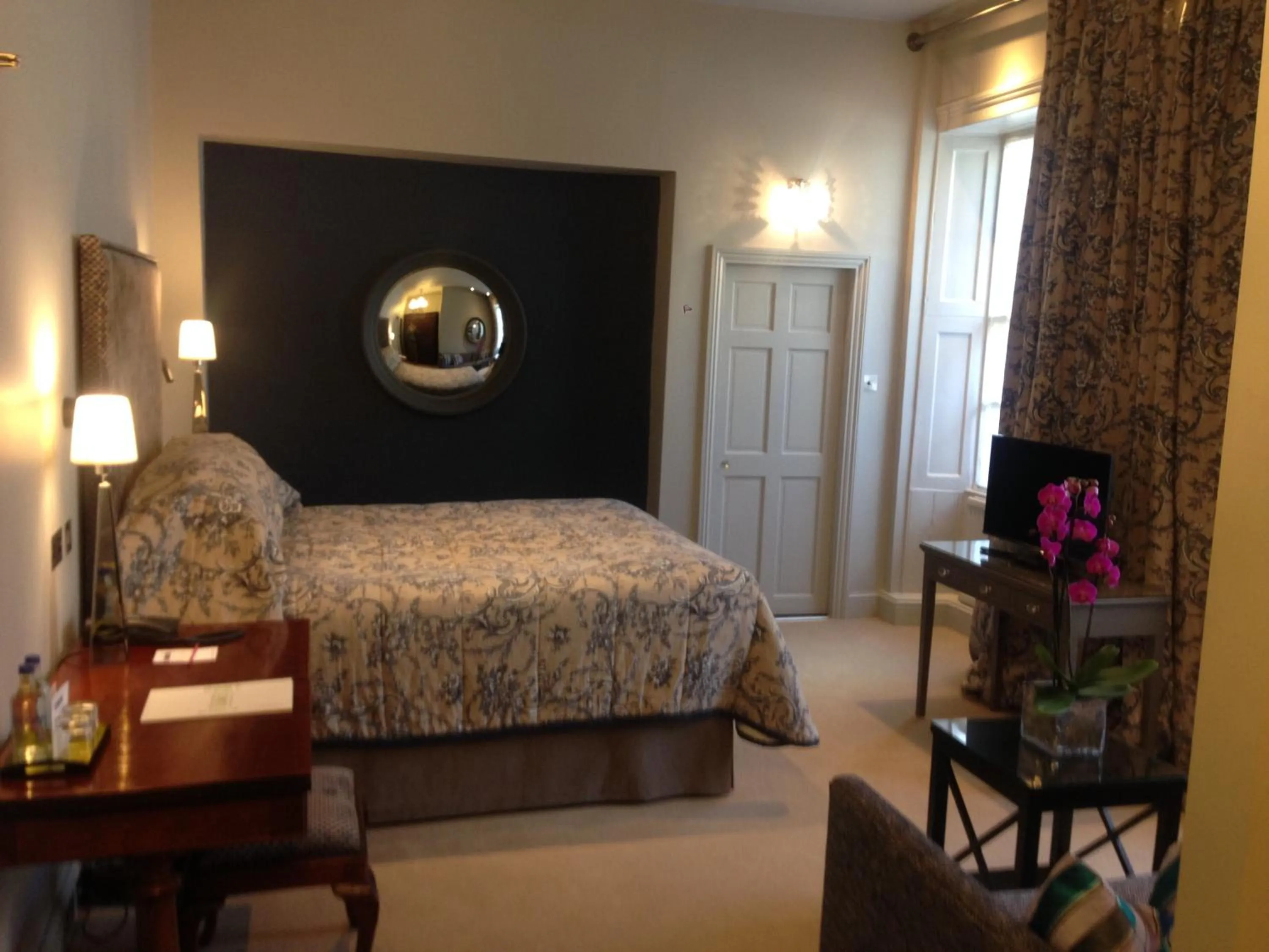 Bed in The George Hotel of Stamford