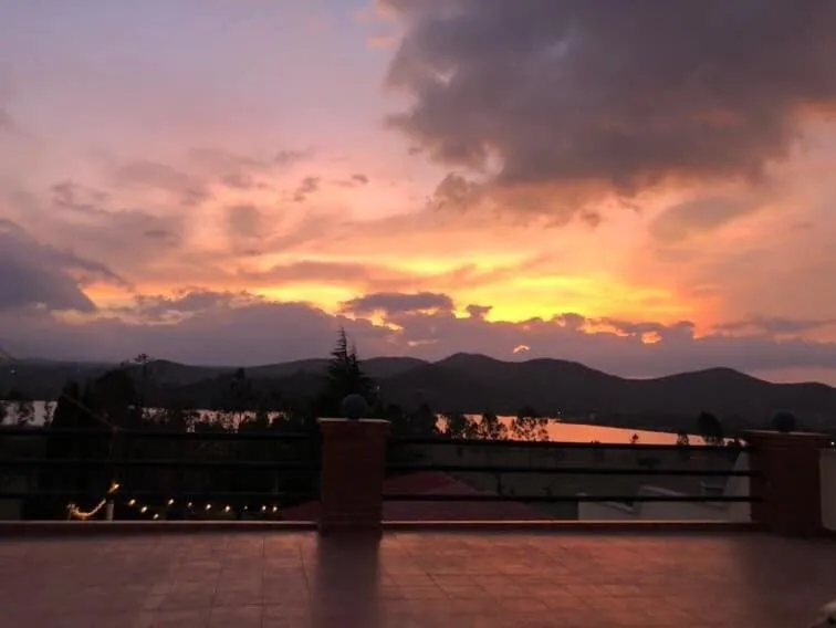 Restaurant/places to eat in Hotel Boutique Calderon