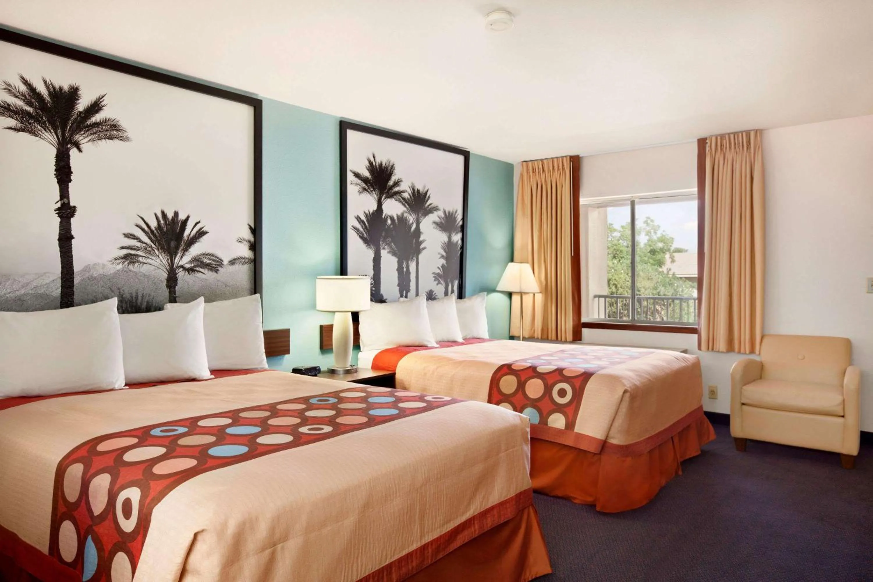 Photo of the whole room, Bed in Super 8 by Wyndham Indio