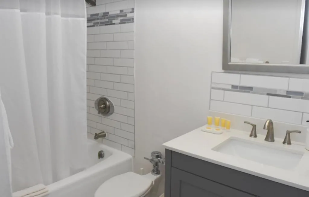 New Point Miami Beach Apartments