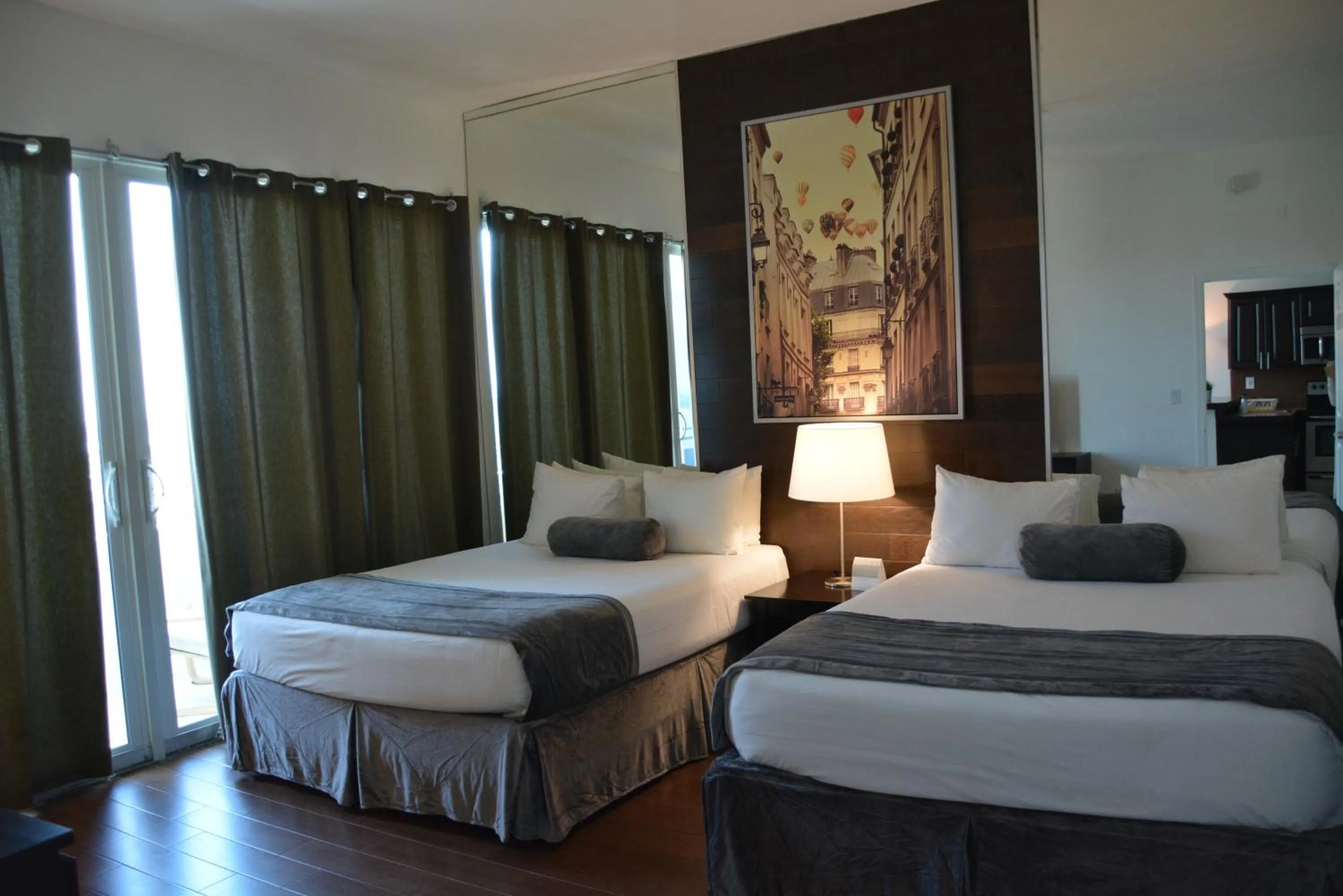 Bedroom, Bed in New Point Miami Beach Apartments