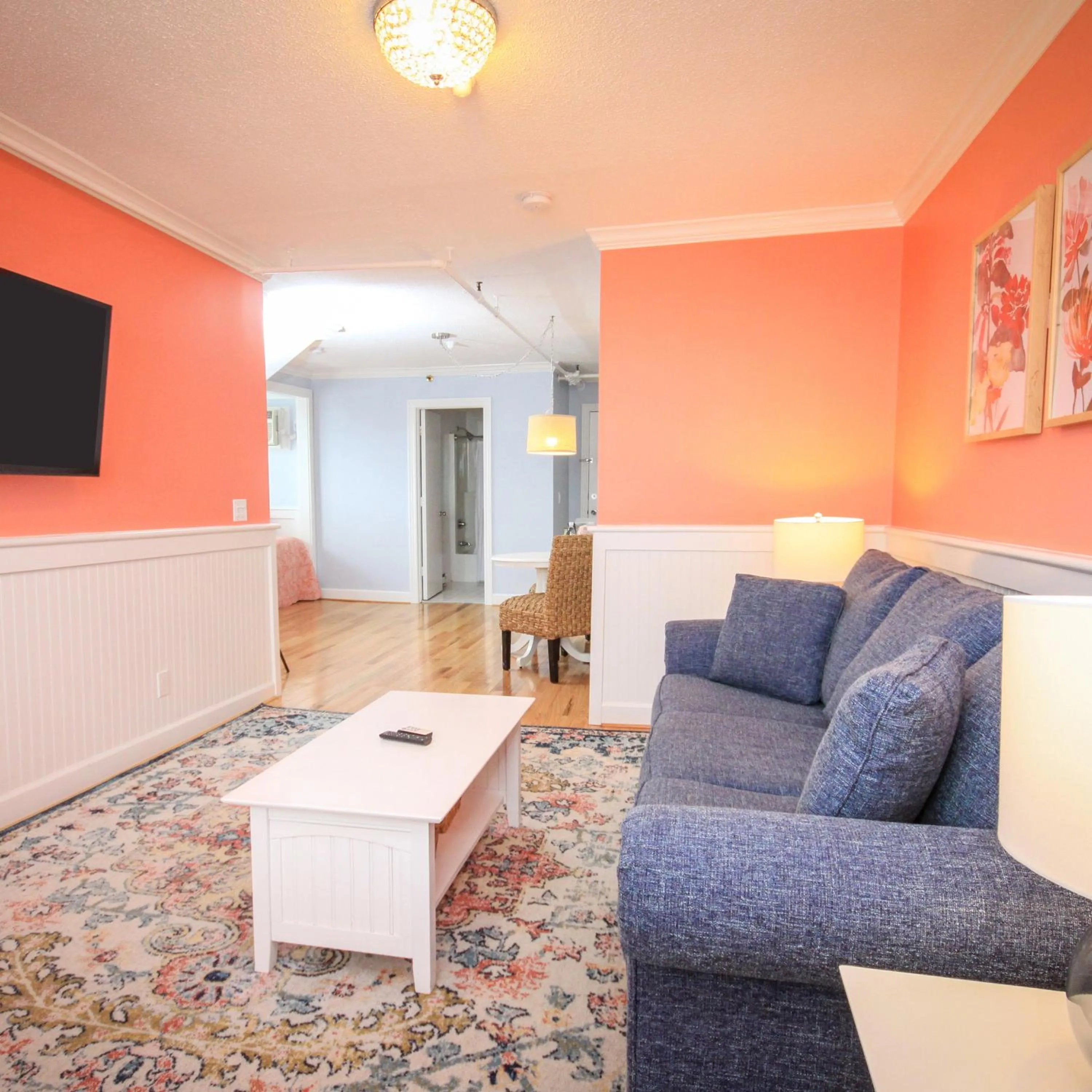 Living room in Island House Hotel