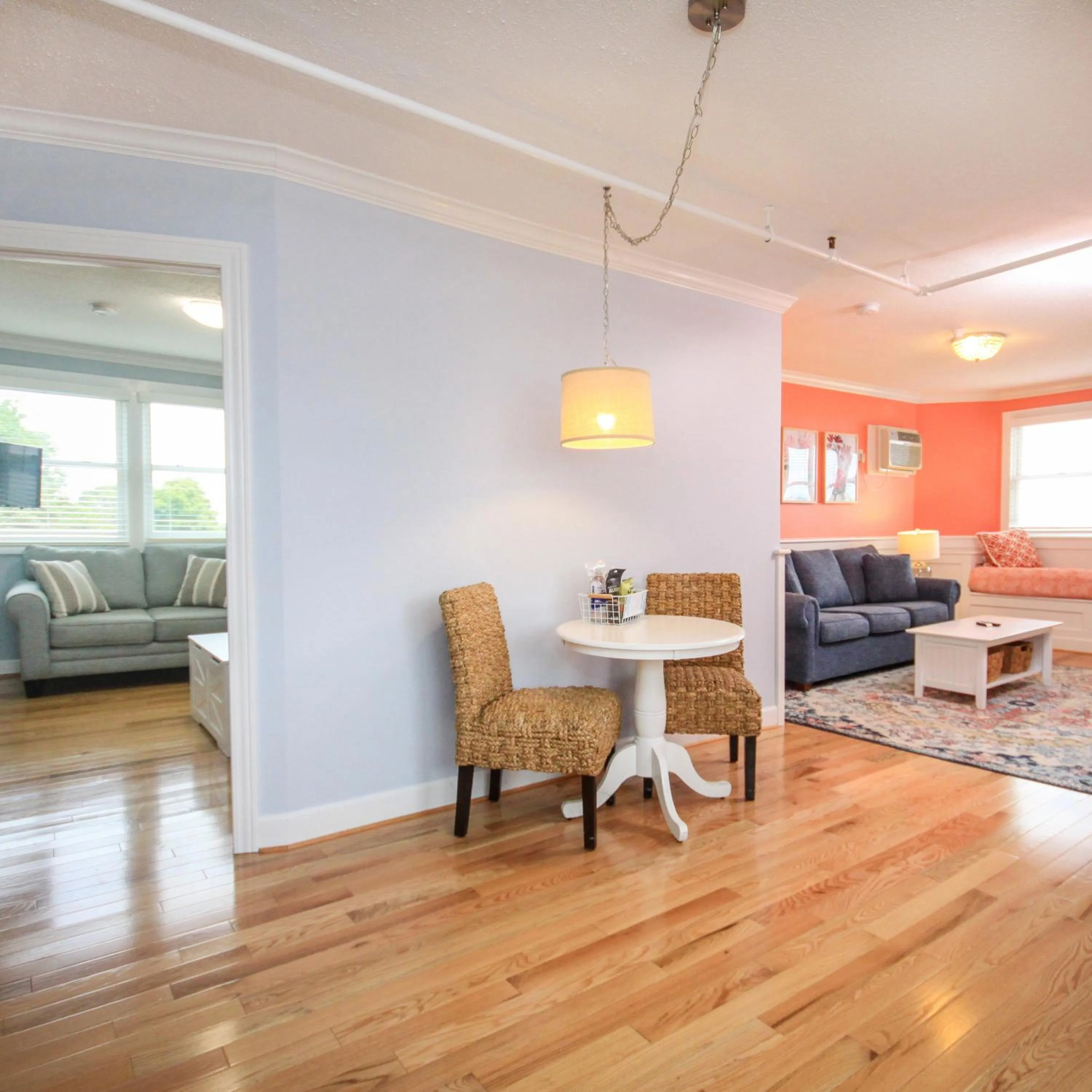 Living room in Island House Hotel