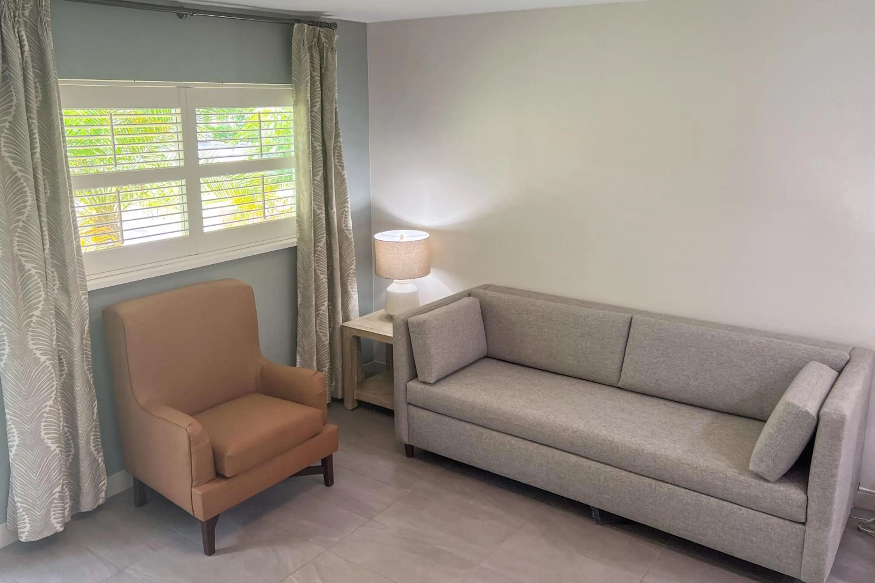 Living room in Marco Island Lakeside Inn