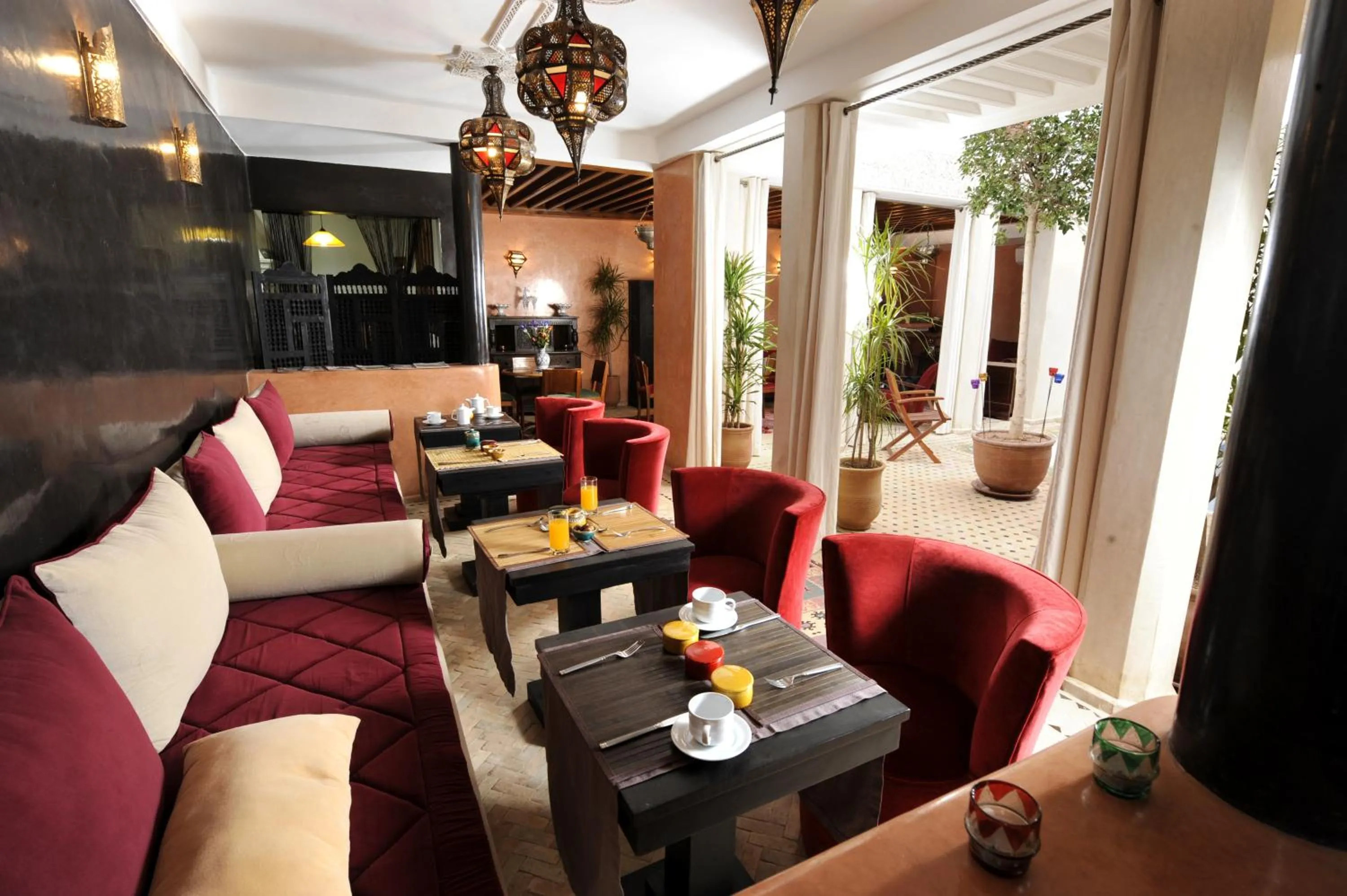 Lounge or bar in Riad Belle Epoque