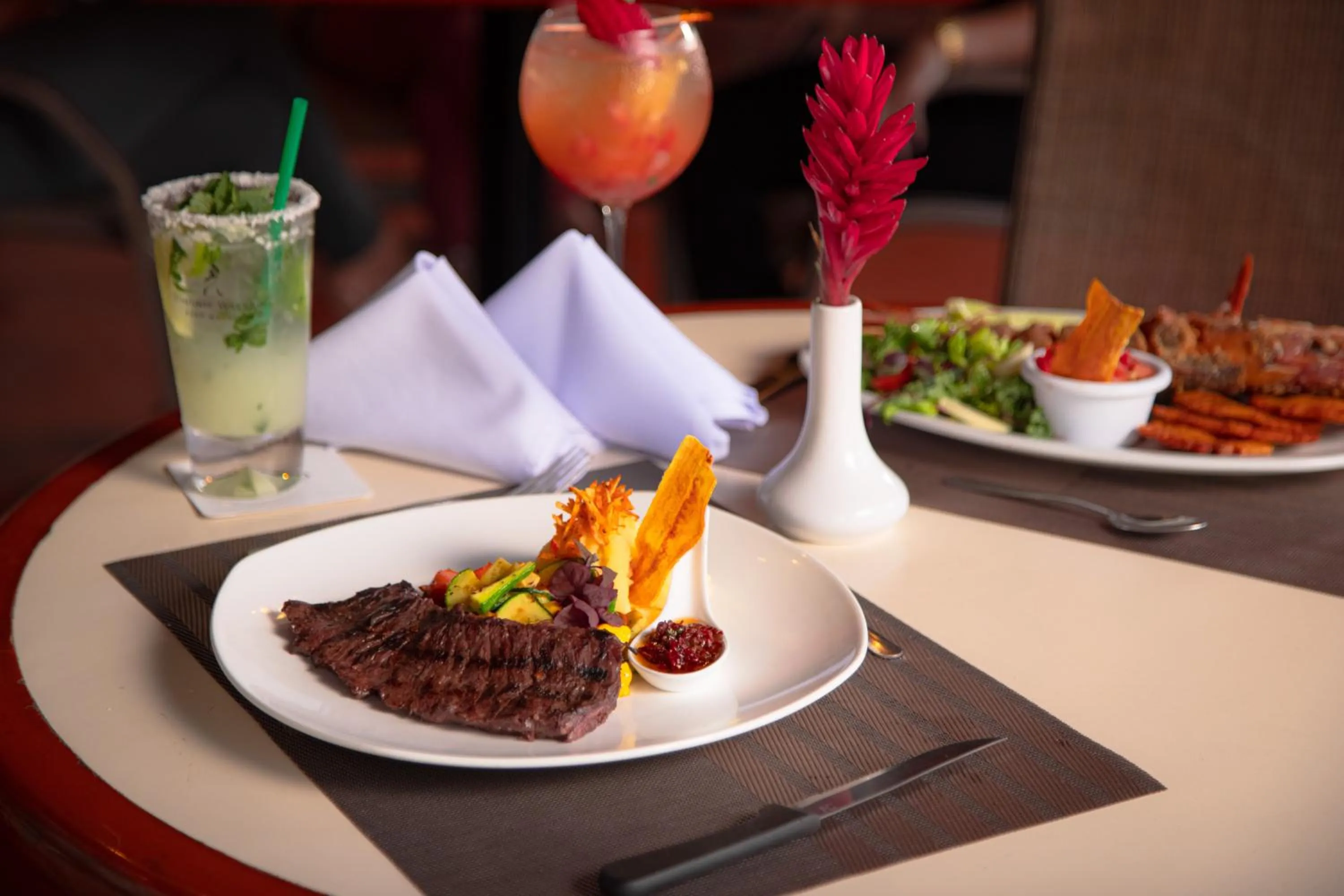 Restaurant/places to eat in Barceló San José