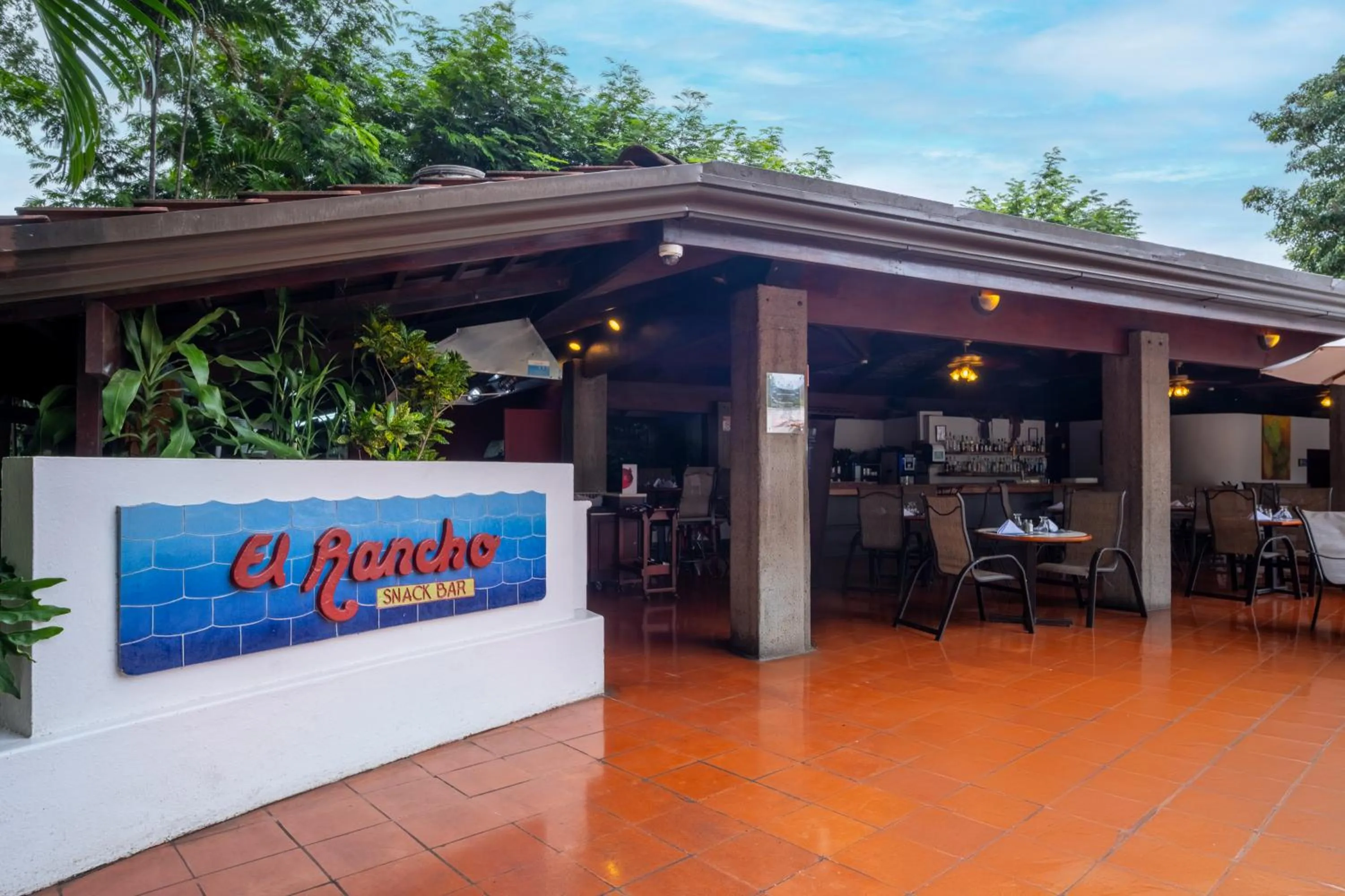 Restaurant/places to eat in Barceló San José