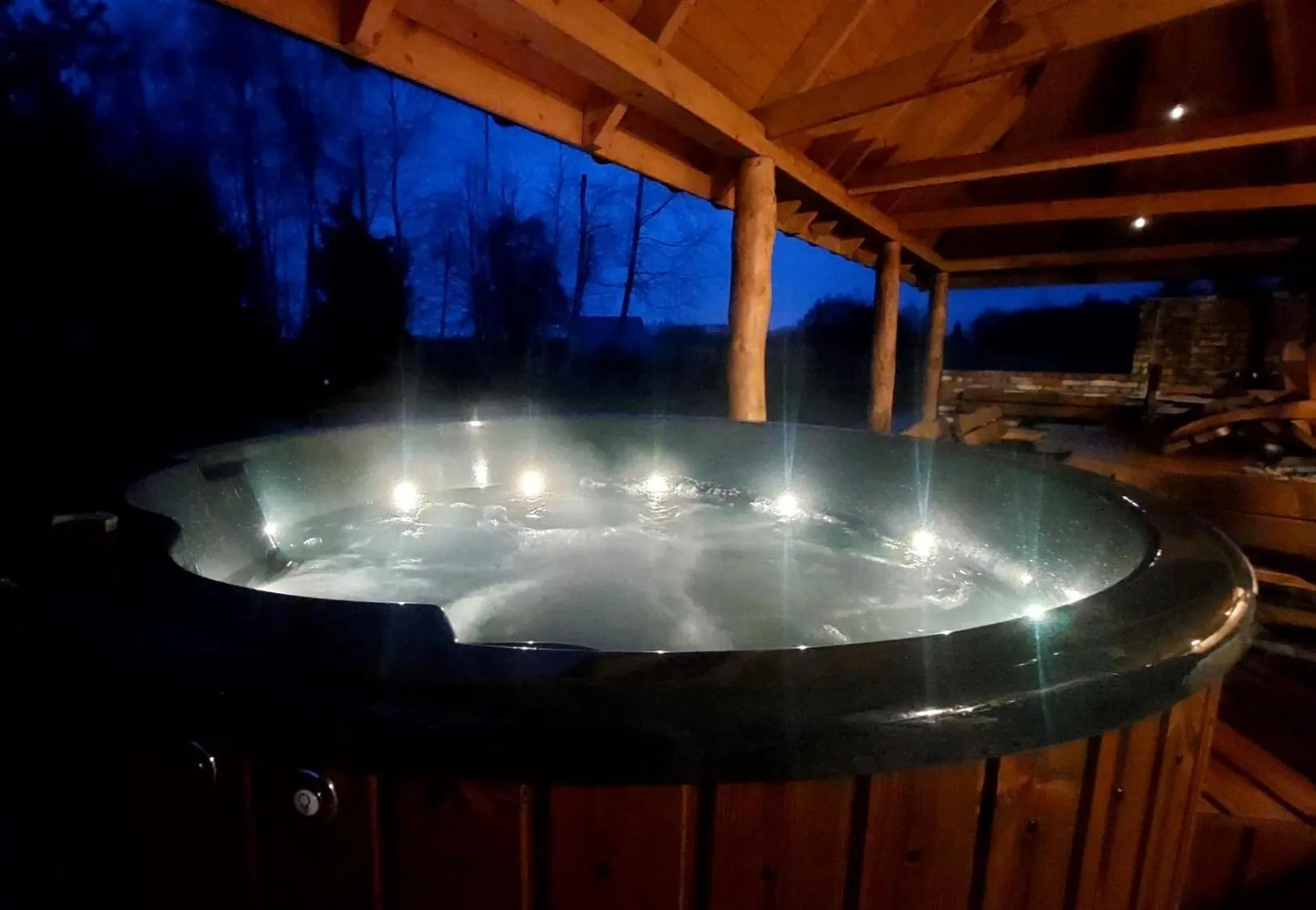 Hot Tub in Villa Natura Zator Przeciszów
