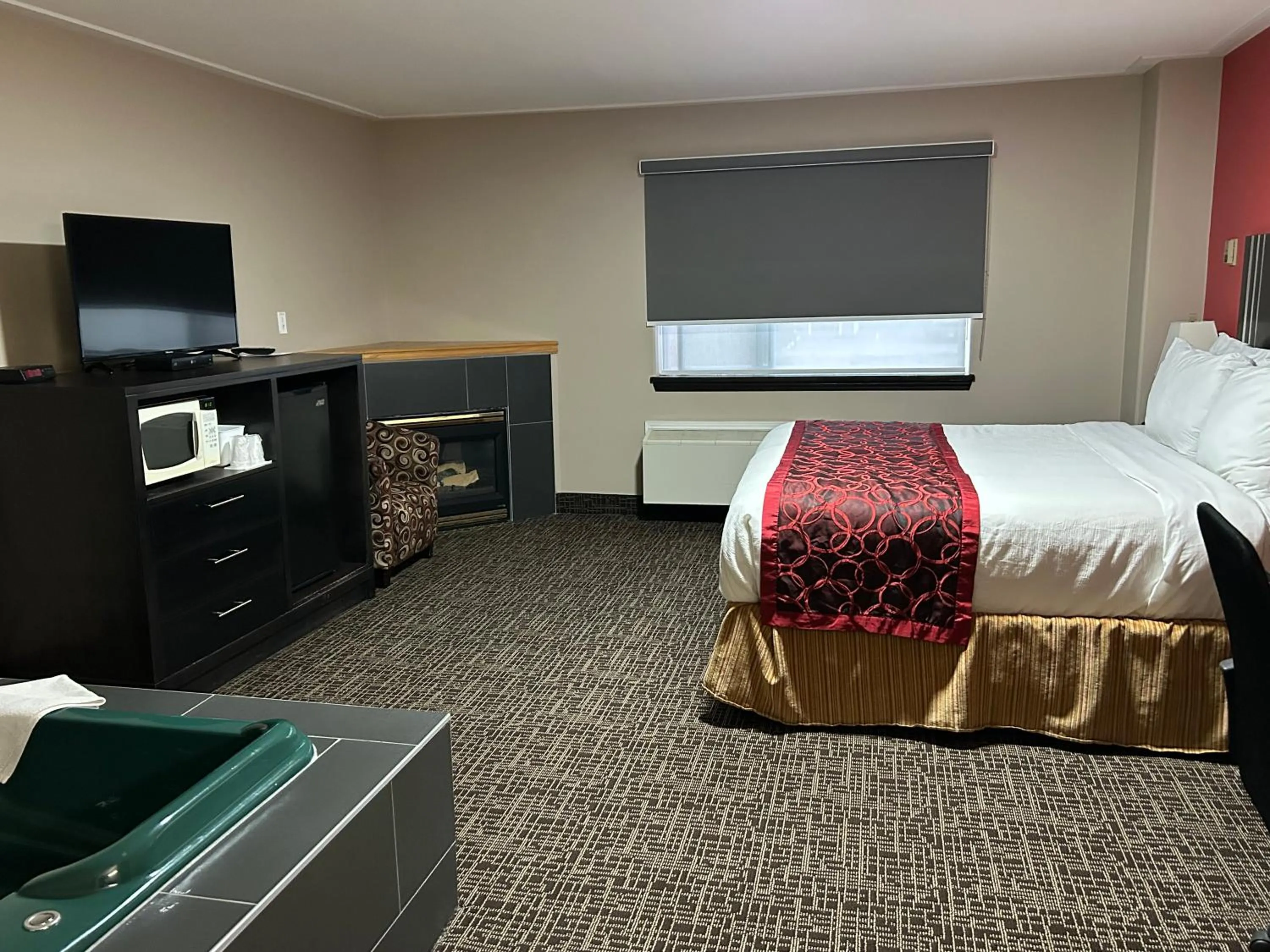 Bed in Ramada Limited 100 Mile House