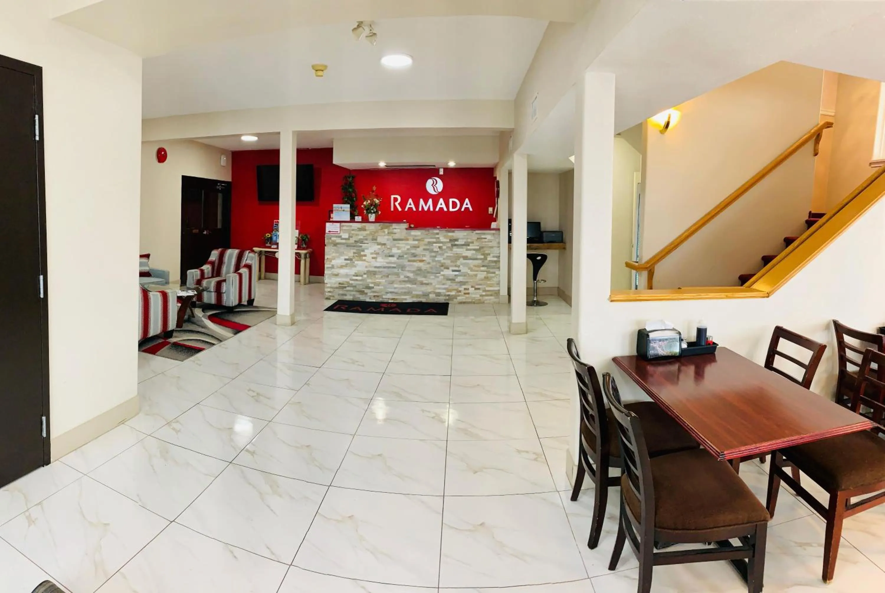 Lobby or reception in Ramada Limited 100 Mile House