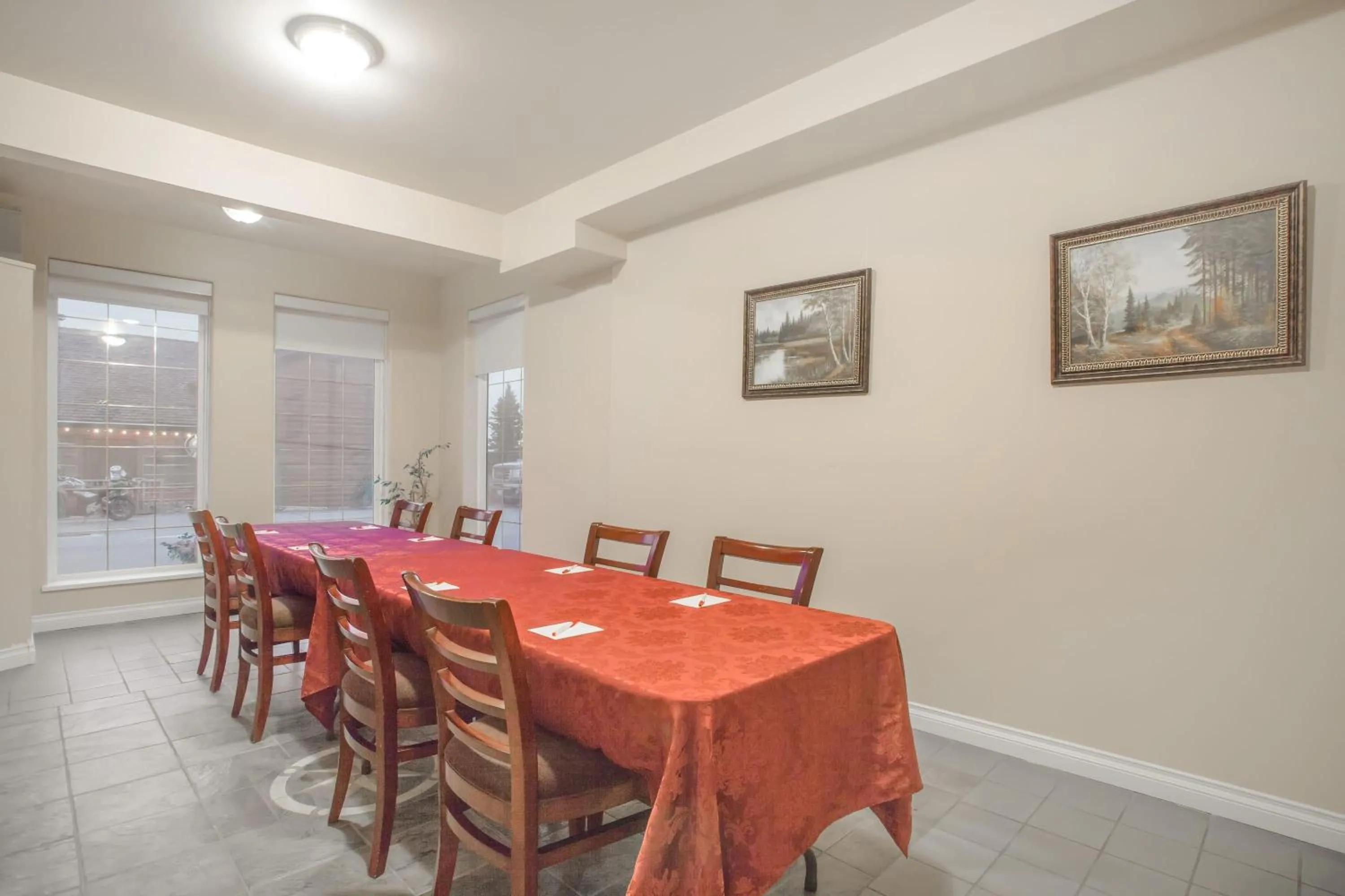 Meeting/conference room in Ramada Limited 100 Mile House