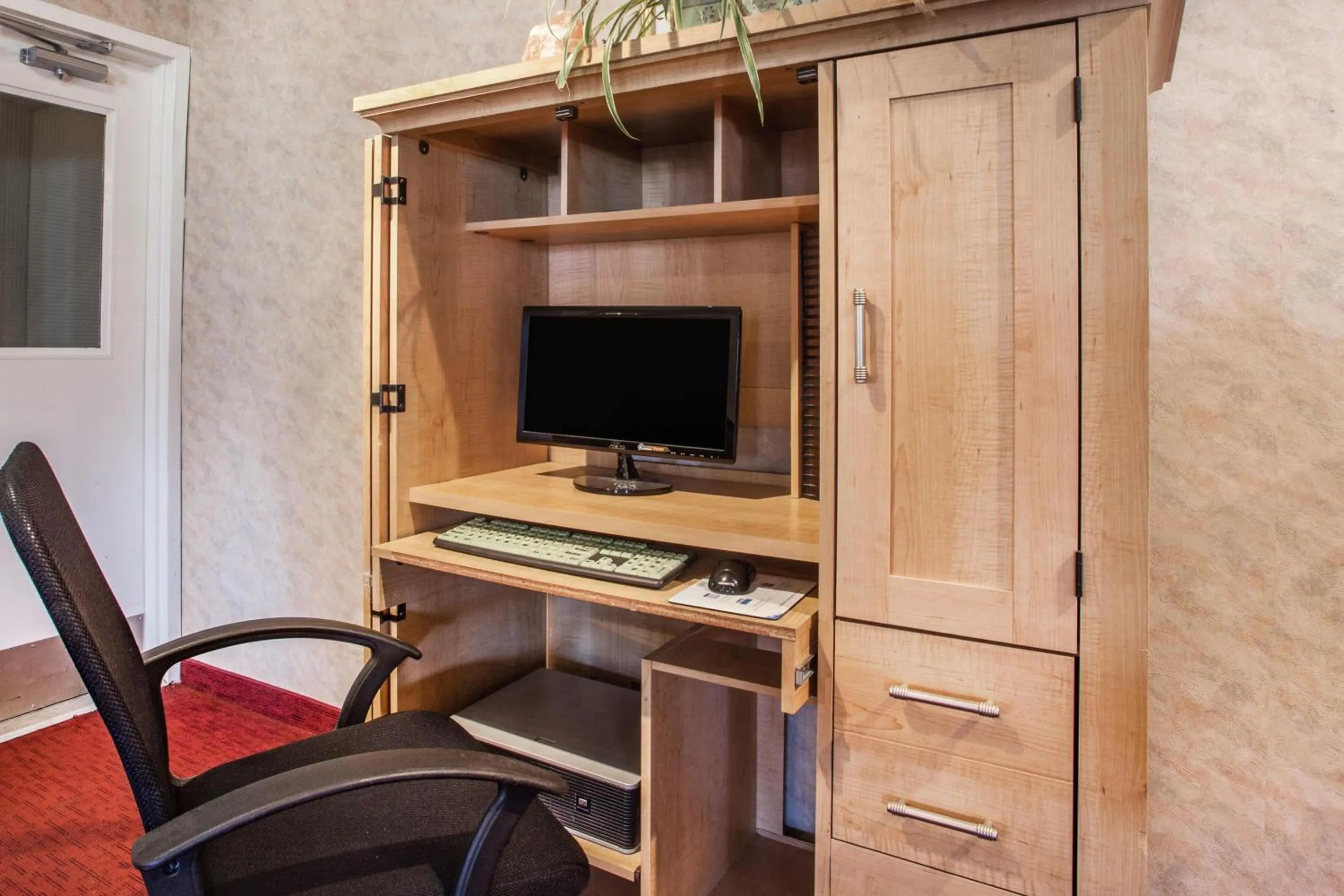 Business facilities in Ramada Limited 100 Mile House