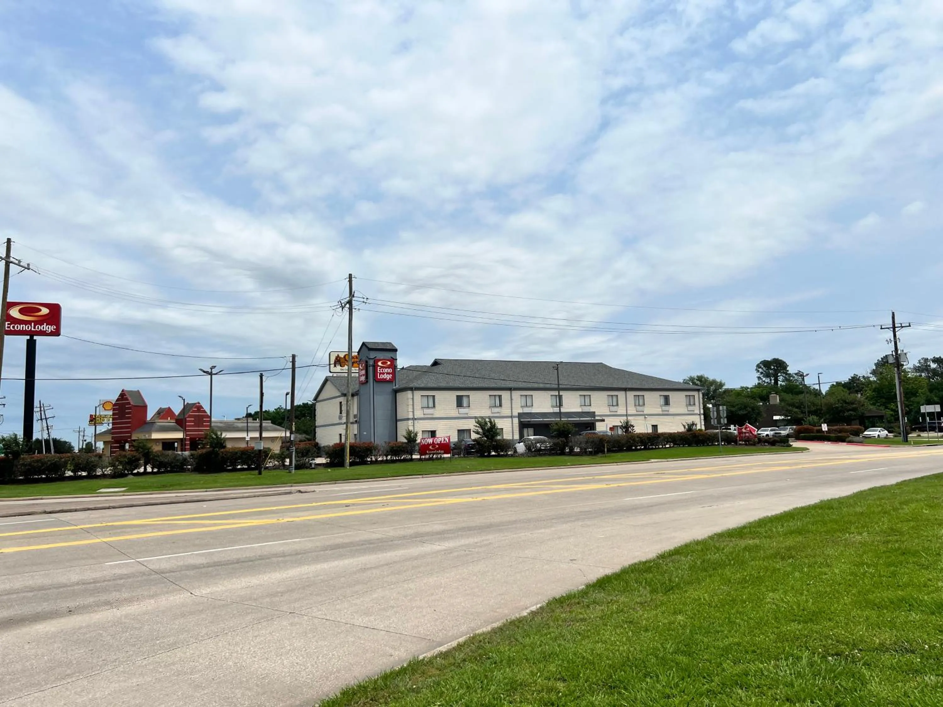 Property building in Econo Lodge Beaumont I-10 South
